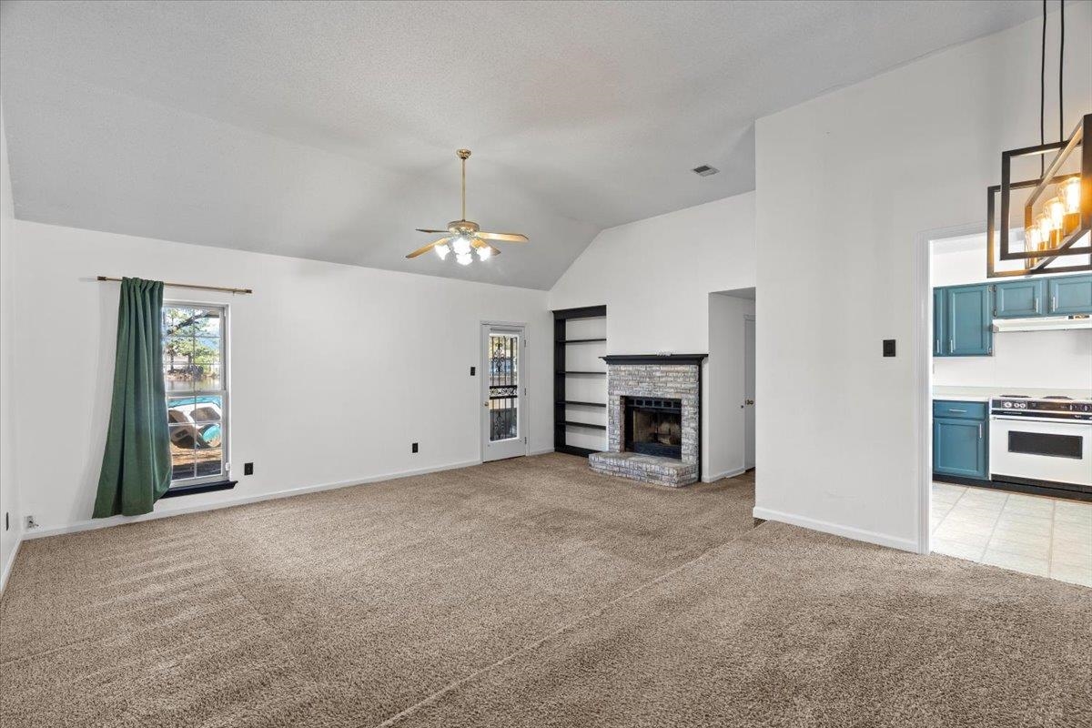 7360 Vondel Cv Property Photo 3