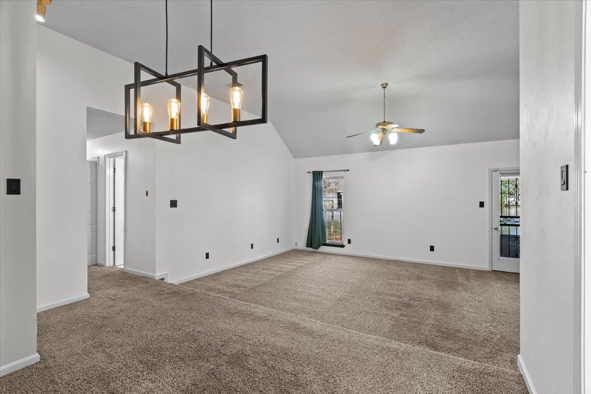 7360 Vondel Cv Property Photo 6