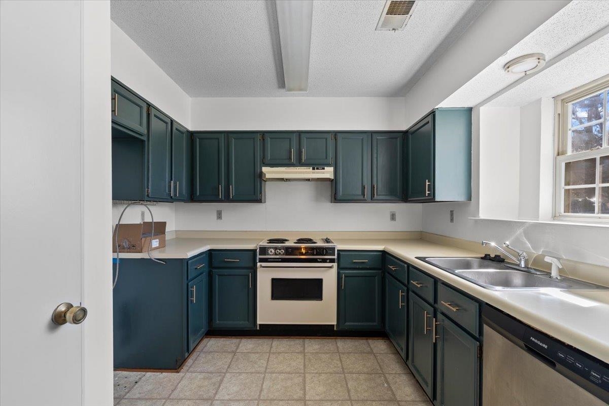7360 Vondel Cv Property Photo 7