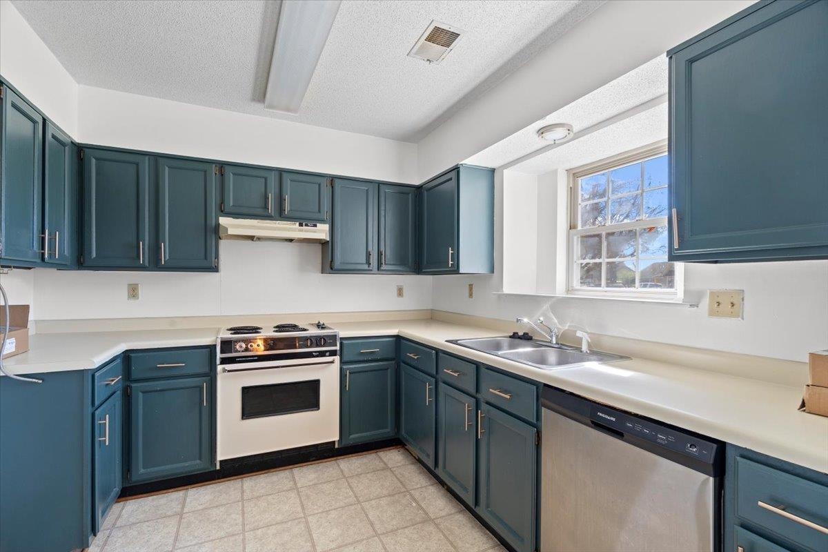 7360 Vondel Cv Property Photo 8