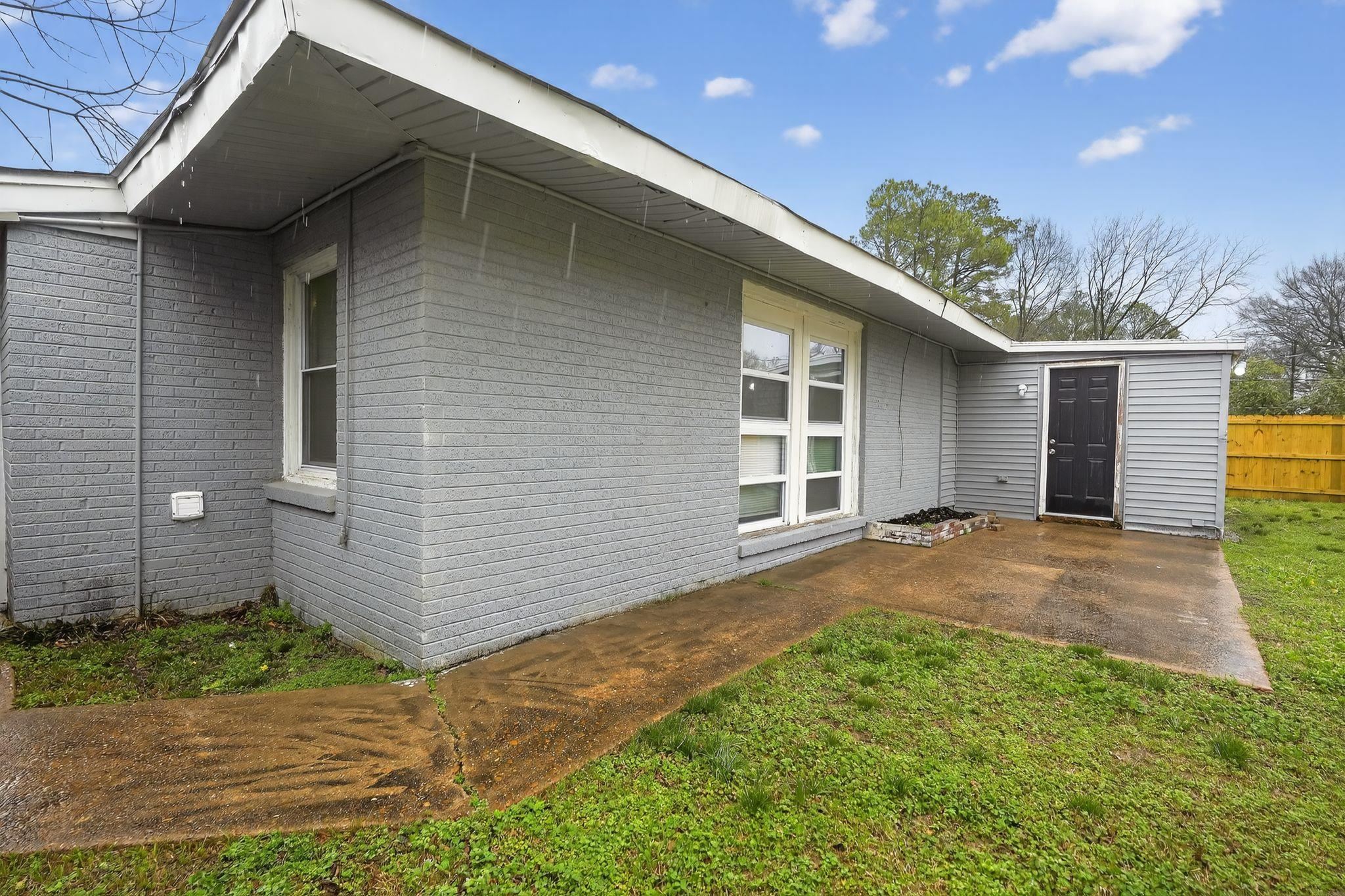 4223 Kimball Ave Property Photo 4