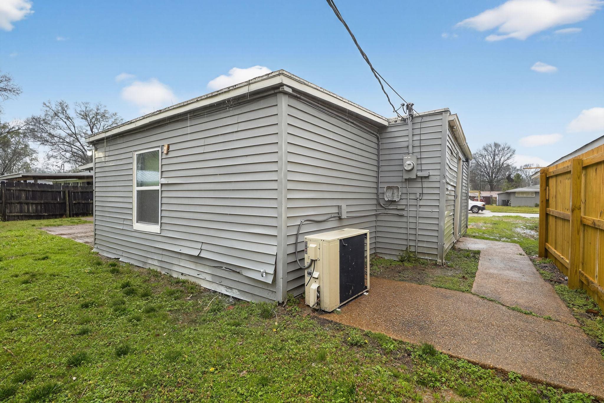 4223 Kimball Ave Property Photo 8