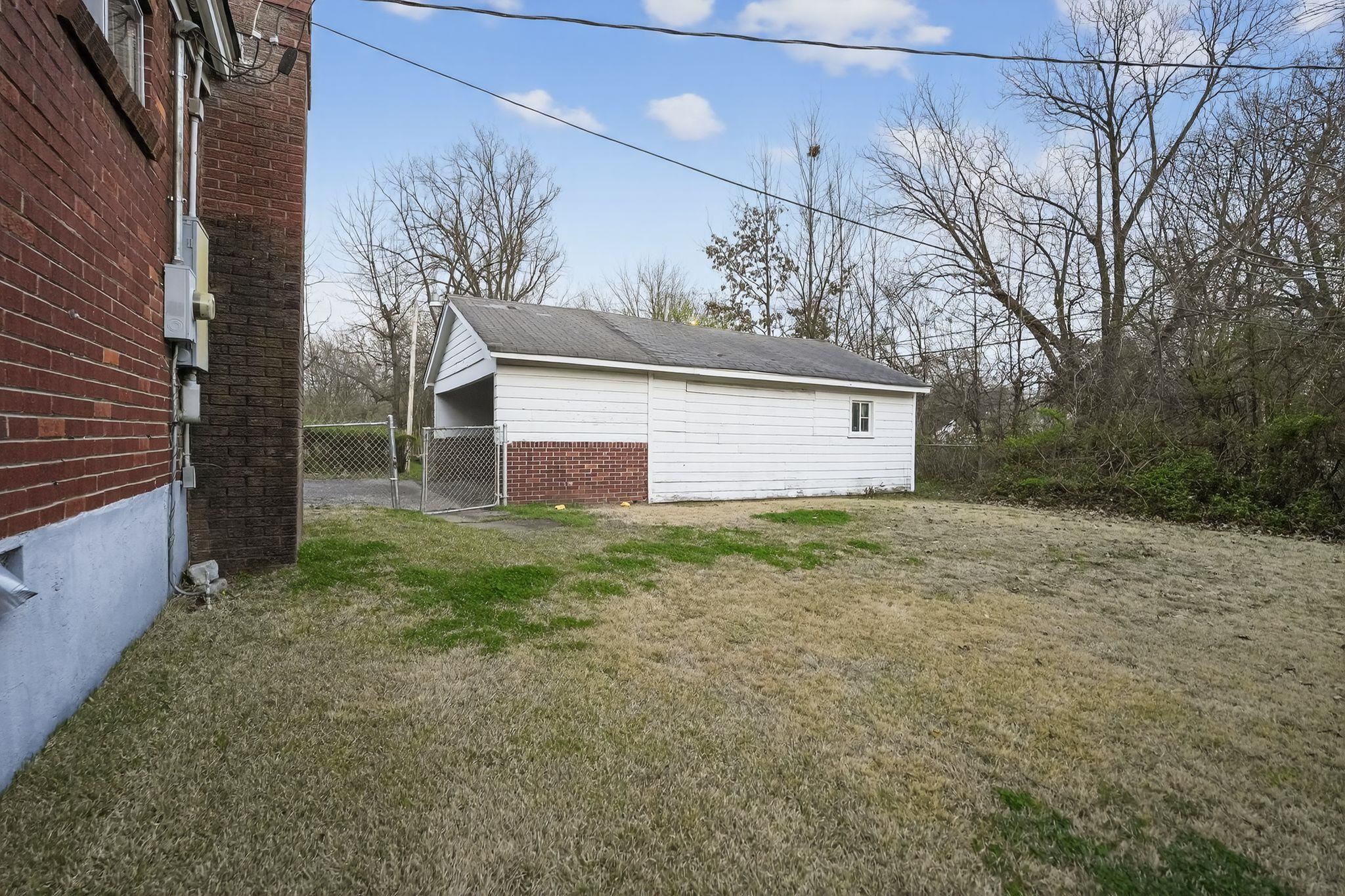 61 E Fernwood Ave Property Photo 8