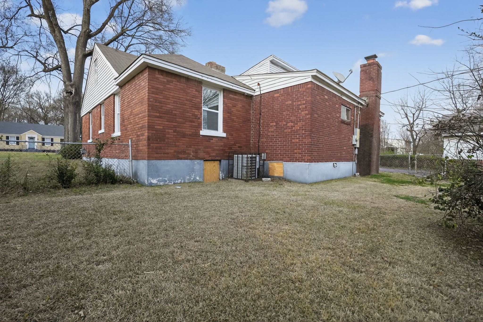 61 E Fernwood Ave Property Photo 9