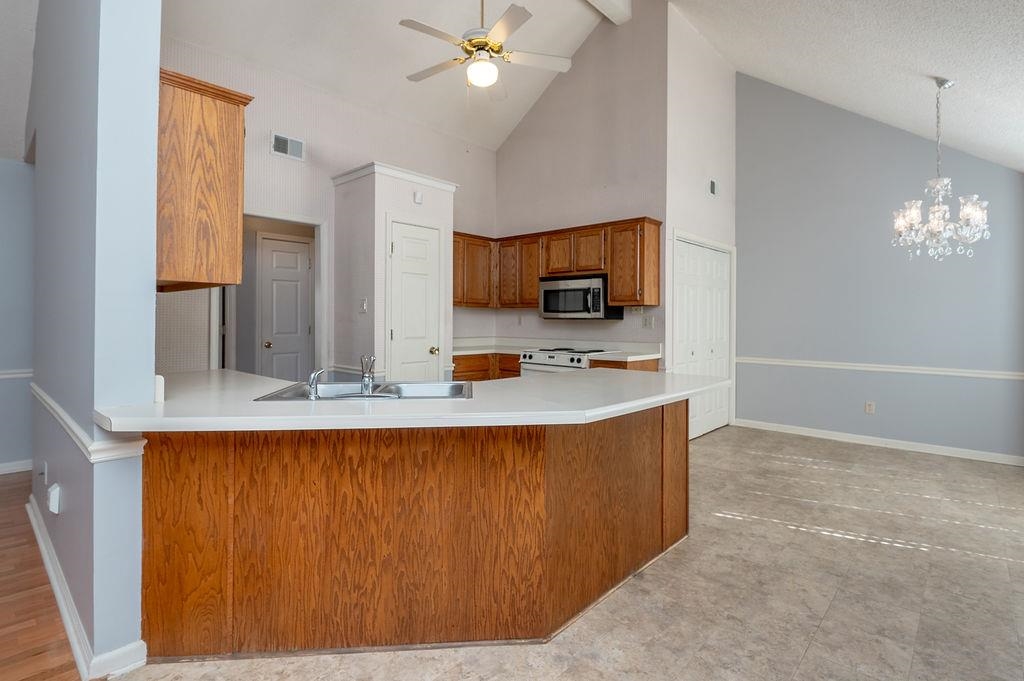 6895 Tiffany Oaks Cv Property Photo 8