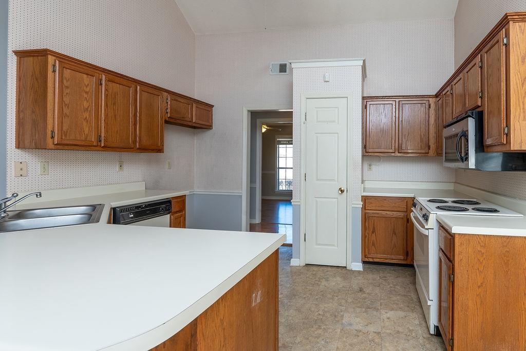 6895 Tiffany Oaks Cv Property Photo 11