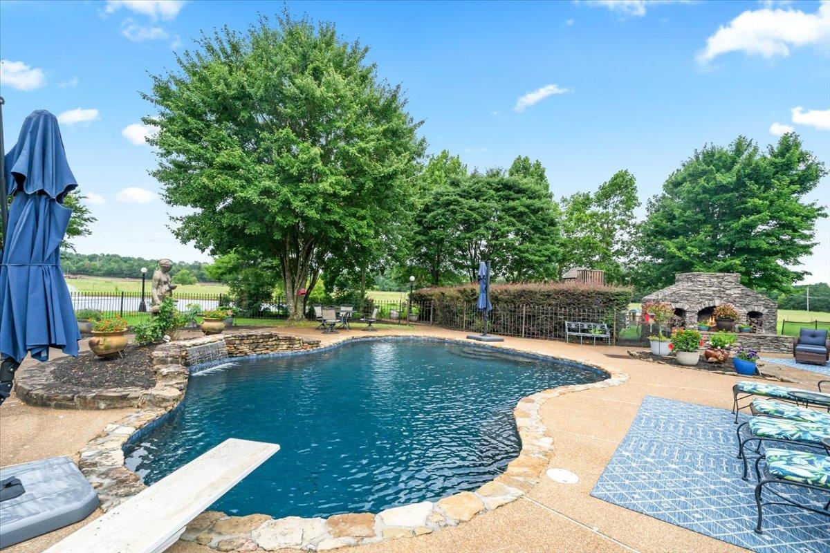 700 Keough Dr Property Photo 11