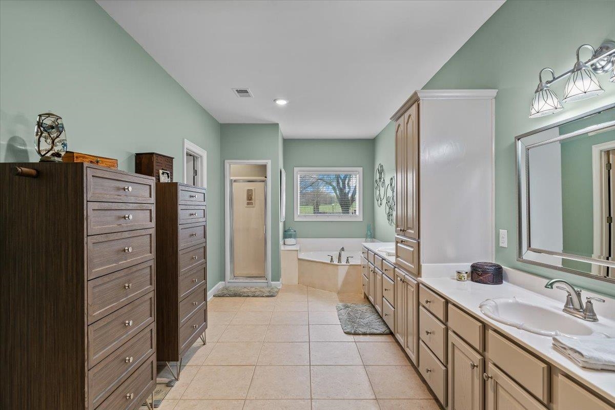 700 Keough Dr Property Photo 32