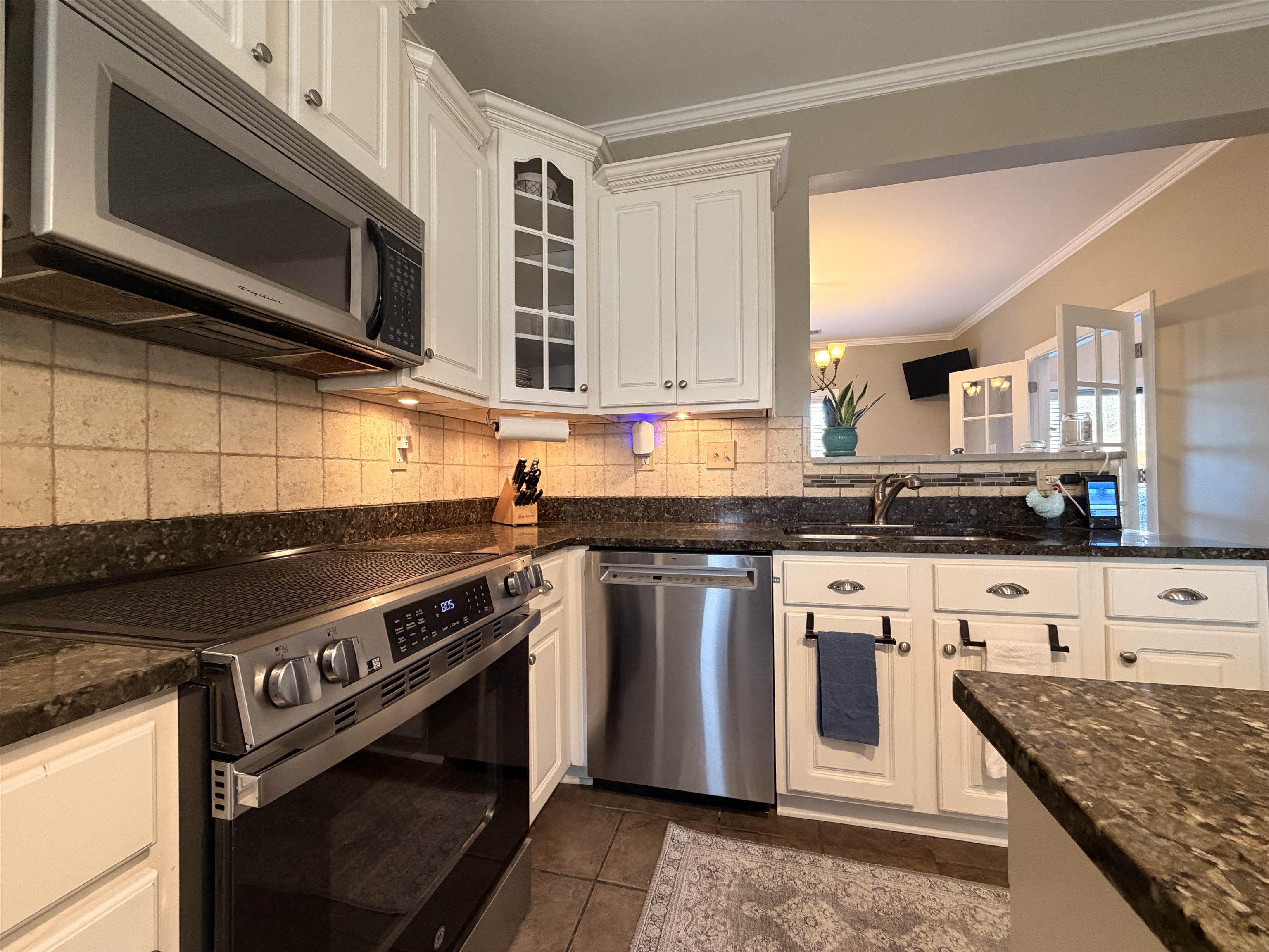 30 Woodmont Dr Property Photo 12