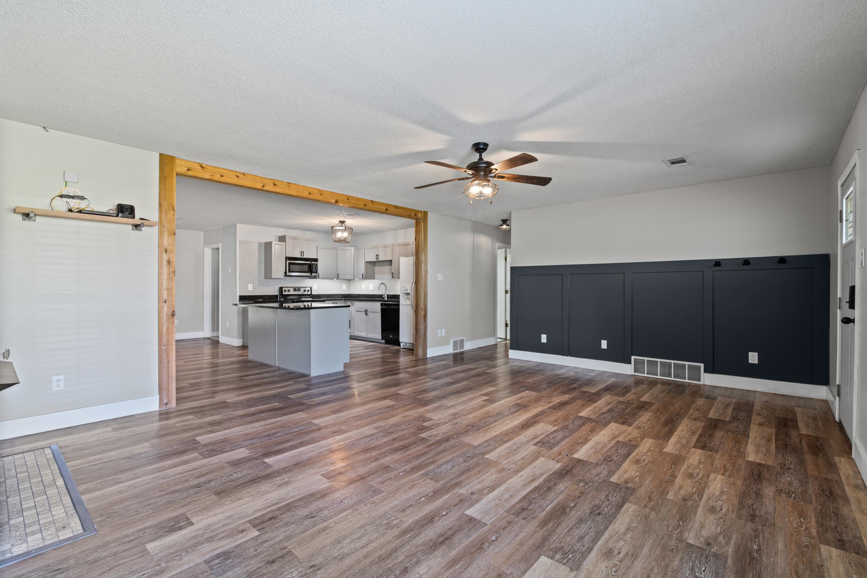511 E Rae Dr Property Photo 4