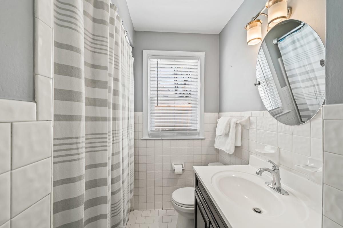 3763 Kenwood Ave Property Photo 24