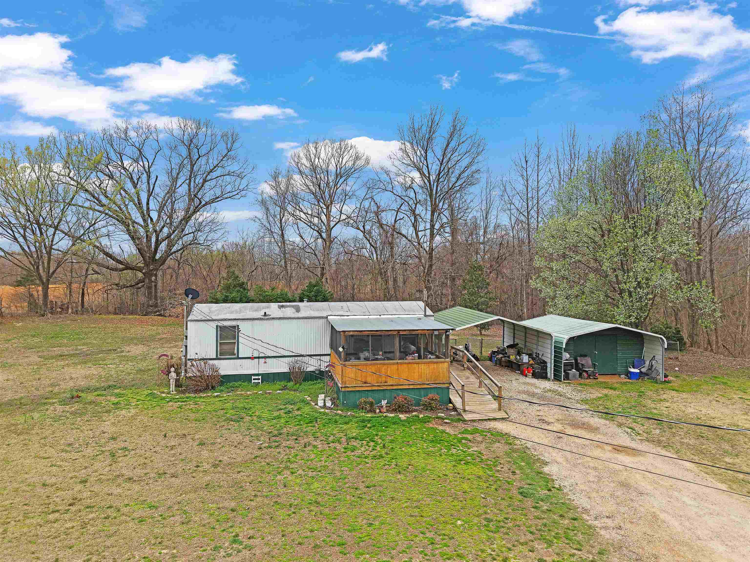 710 Porters Gap Rd Property Photo 3