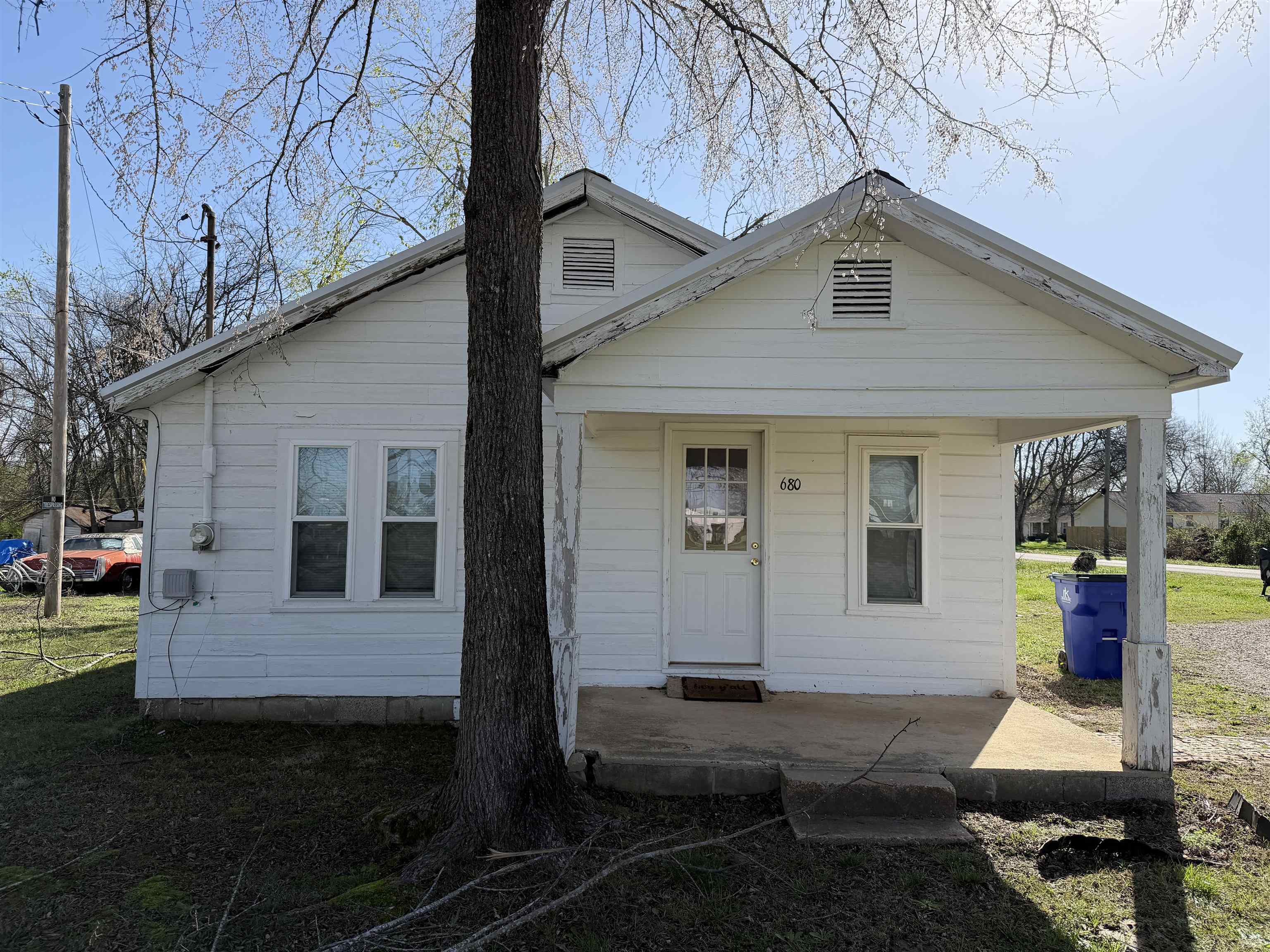 680 Patterson Rd Property Photo 2