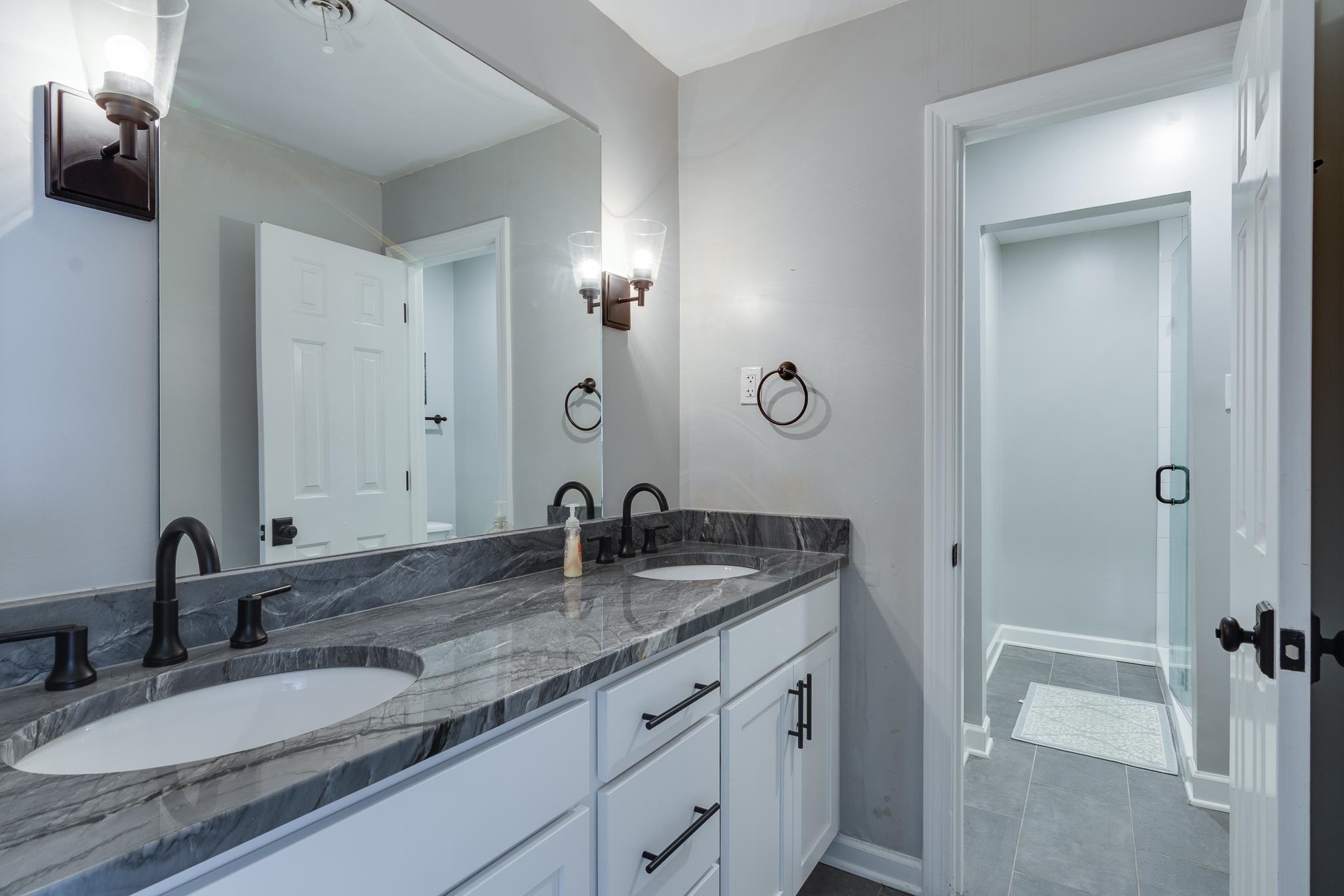 6764 Sunburst Cv Property Photo 25
