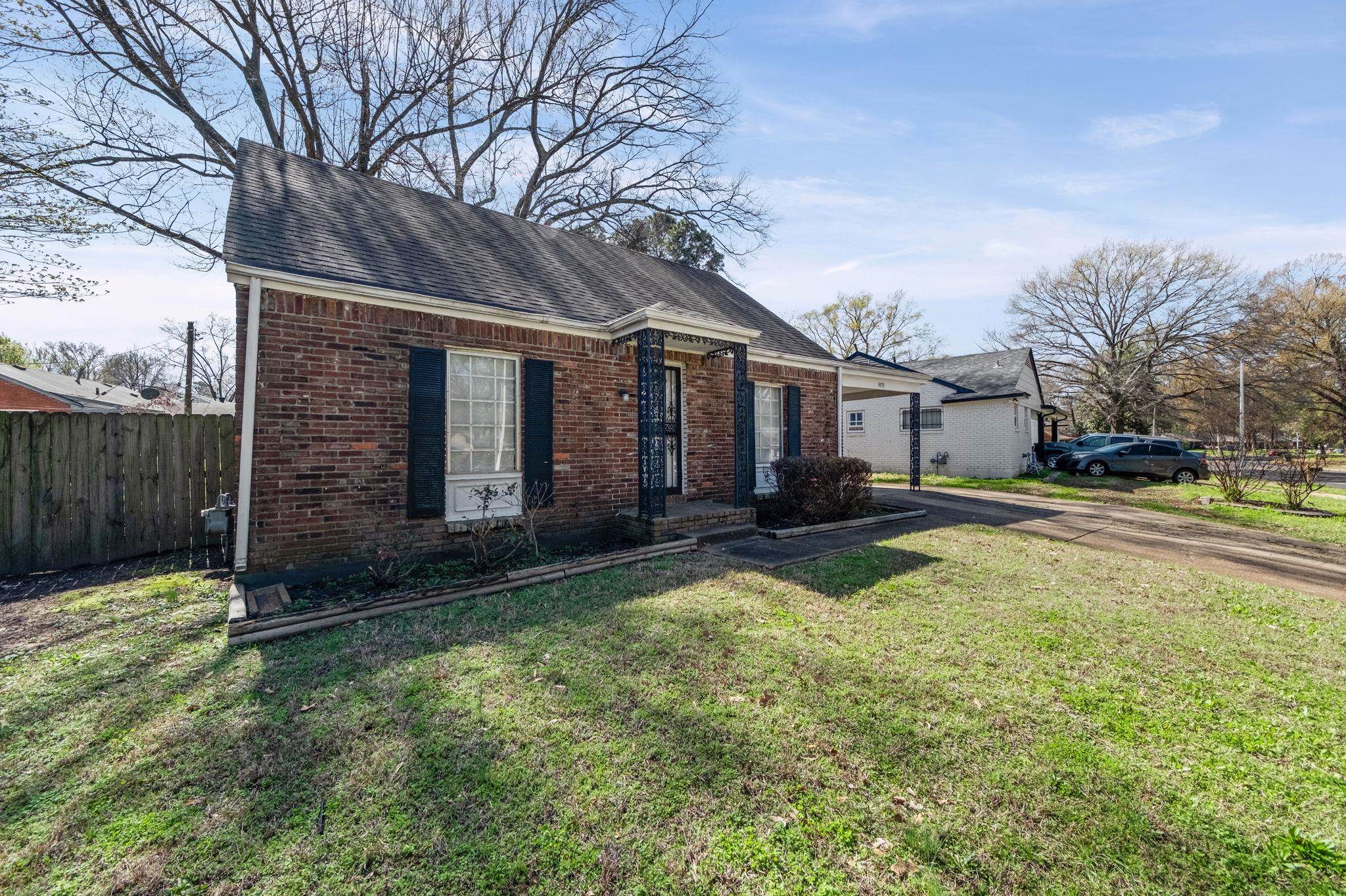 4253 Cottonwood Rd Property Photo 2