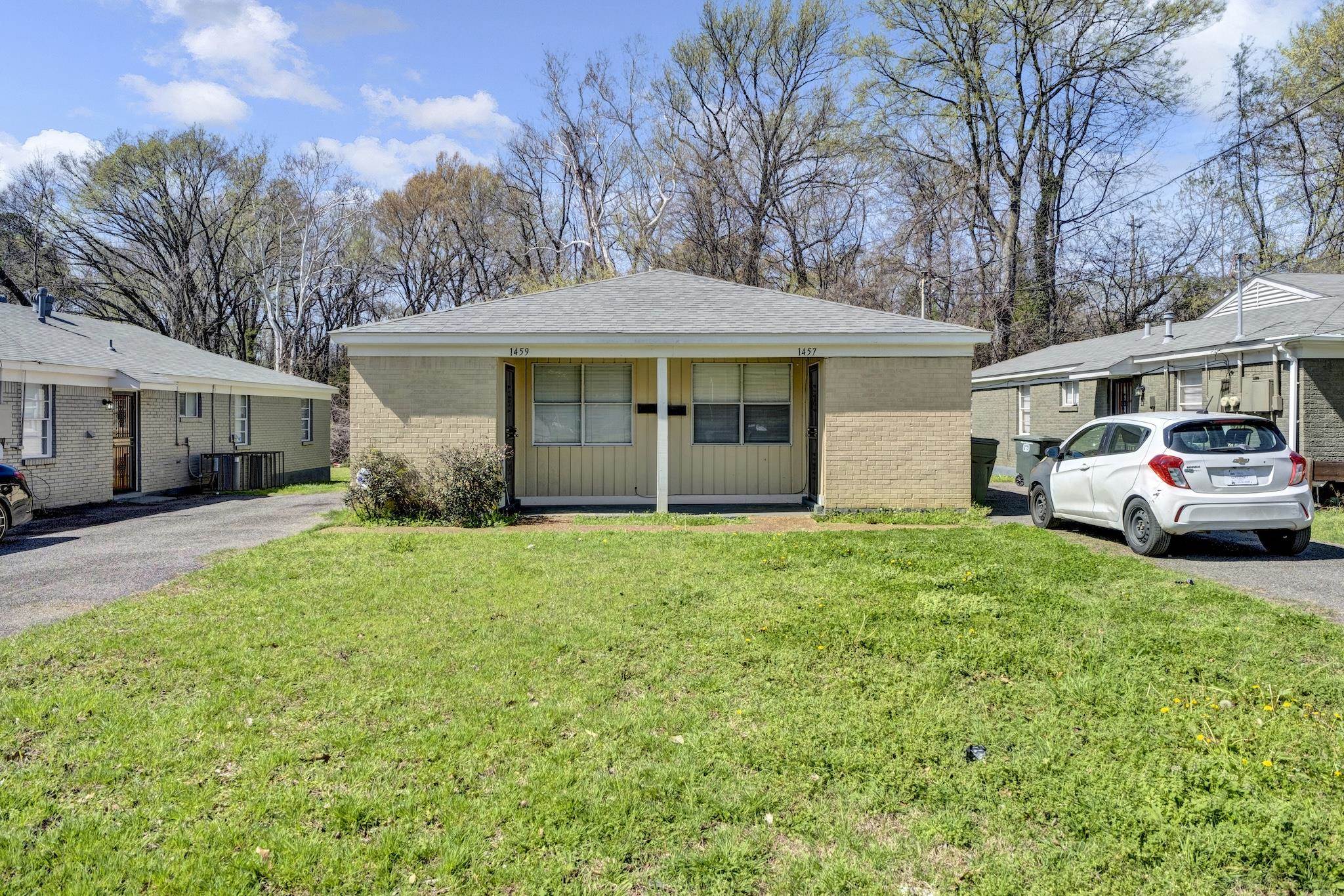 1457 S Cooper St Property Photo 1