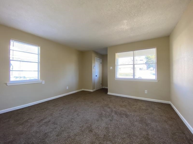 1457 S Cooper St Property Photo 6