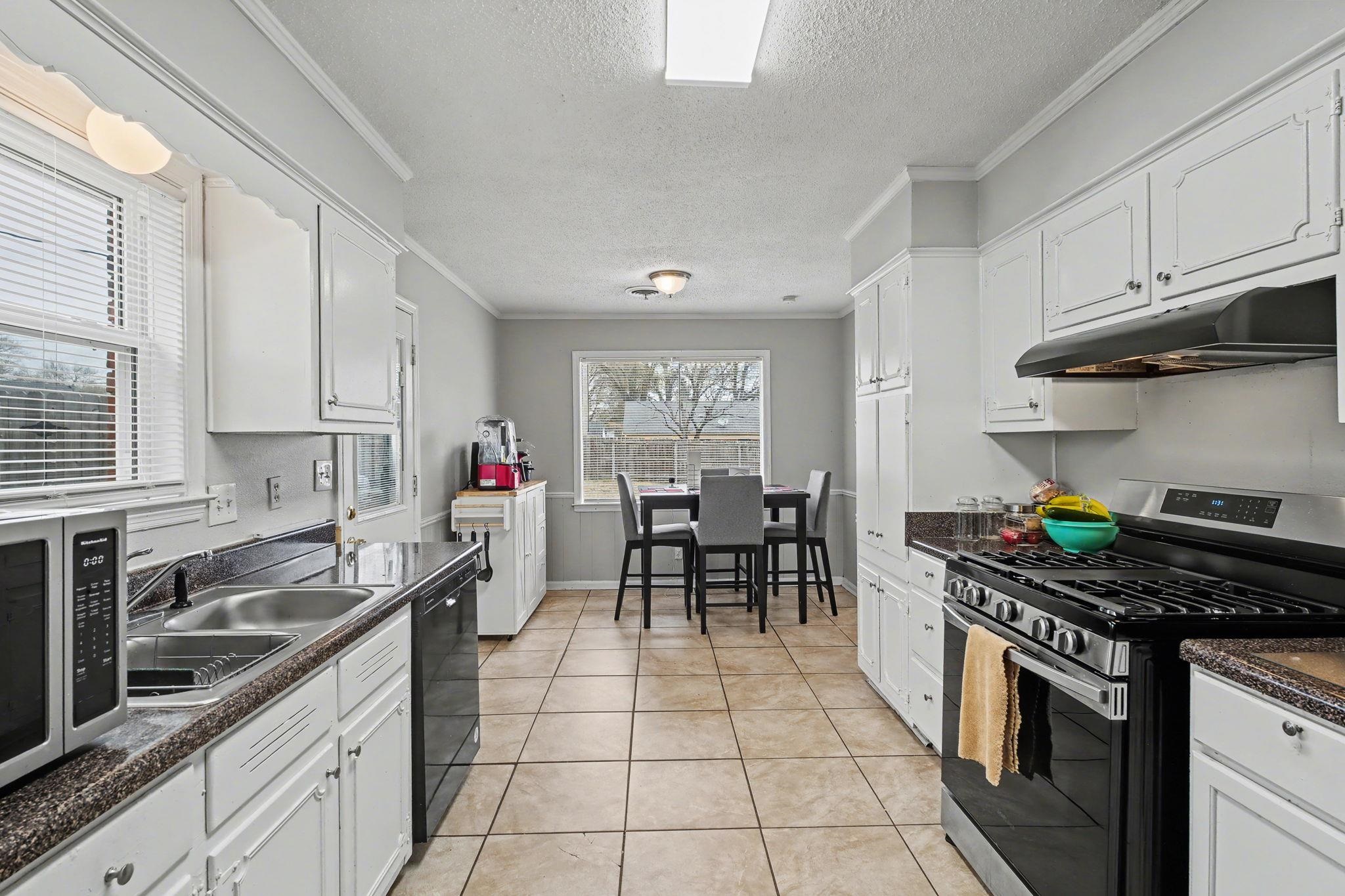 3158 Estes Dr Property Photo 8