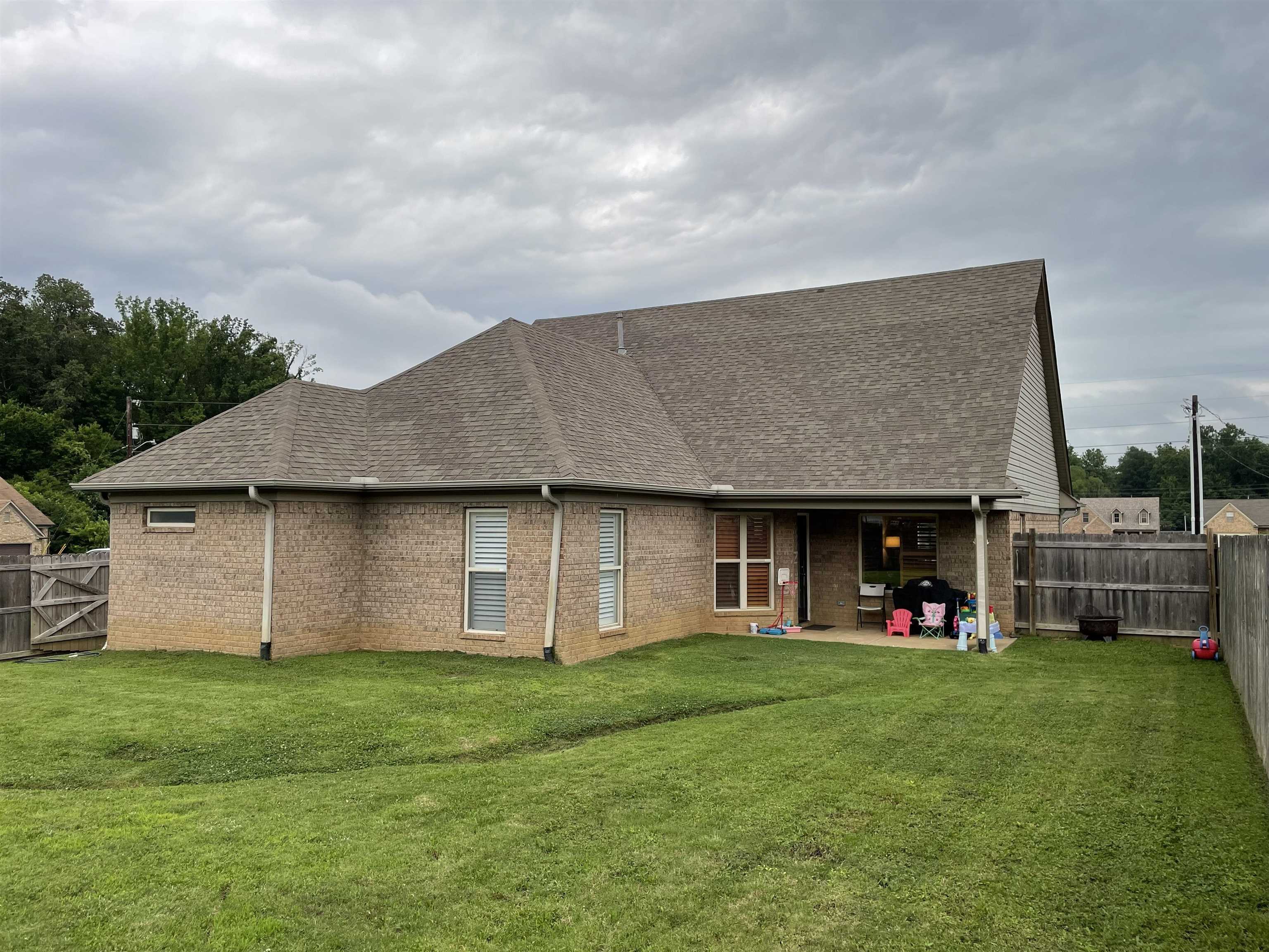 205 Hackberry Cv Property Photo 3