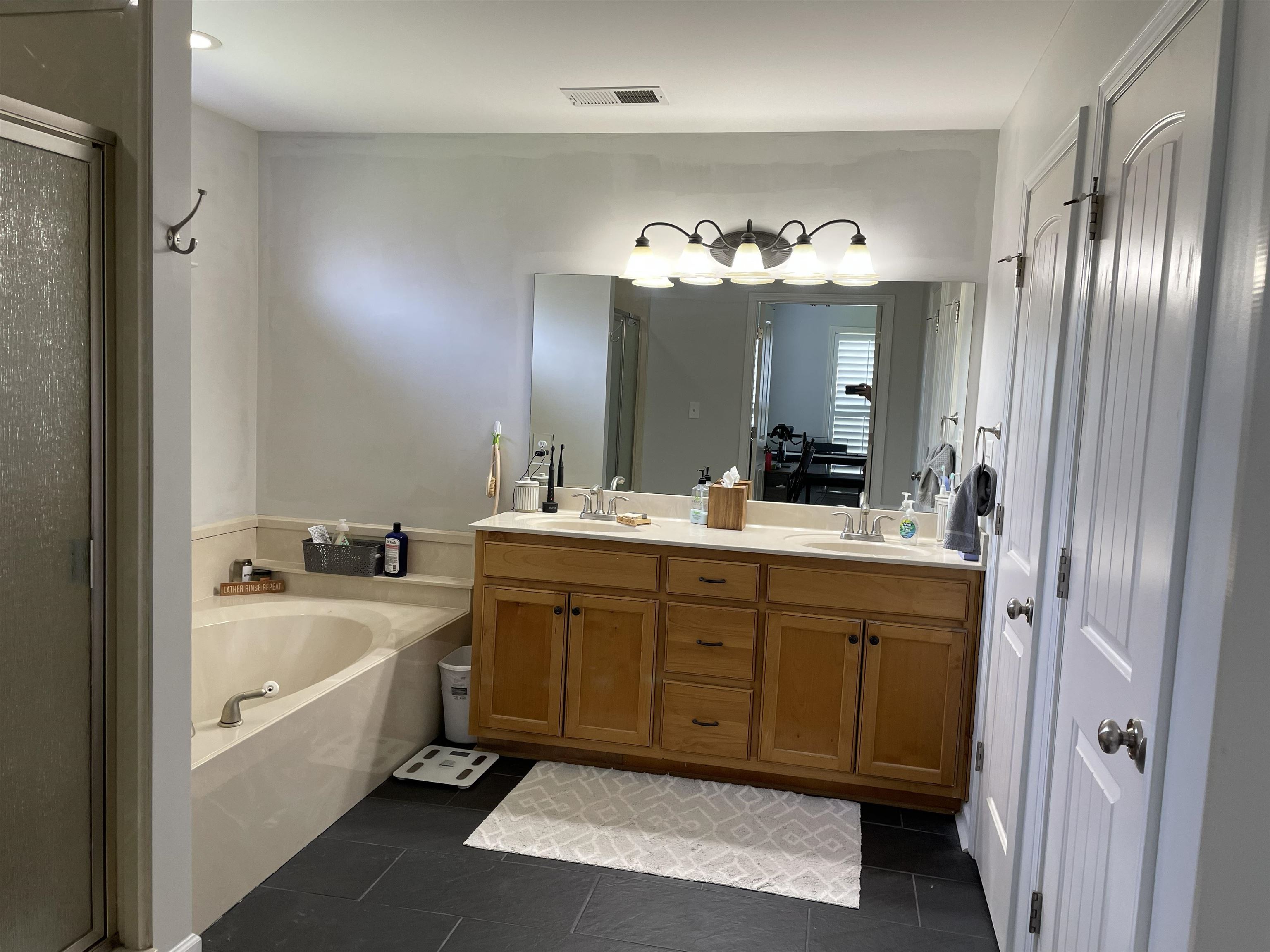 205 Hackberry Cv Property Photo 13