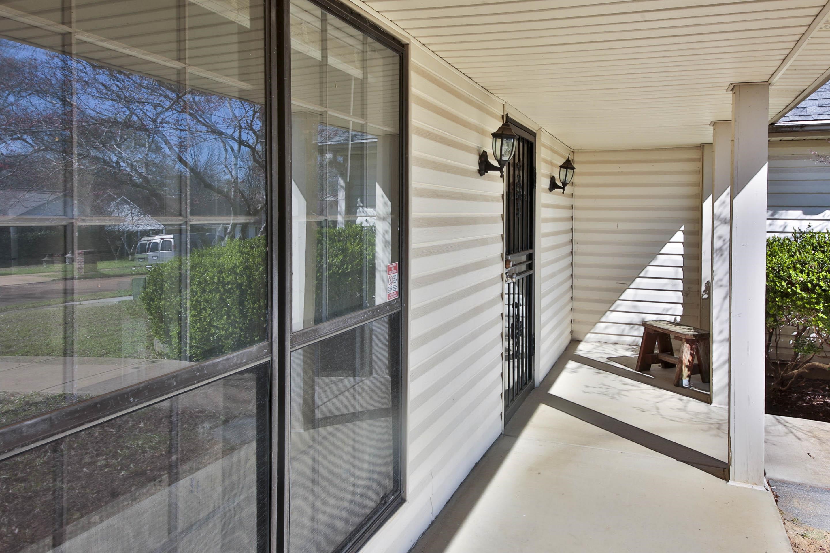 6388 Briergate Dr Property Photo 3