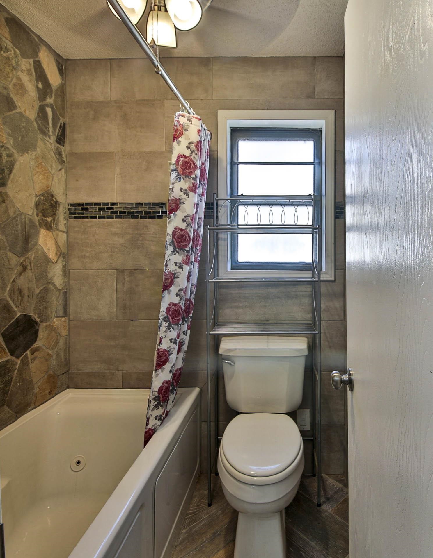 6388 Briergate Dr Property Photo 8