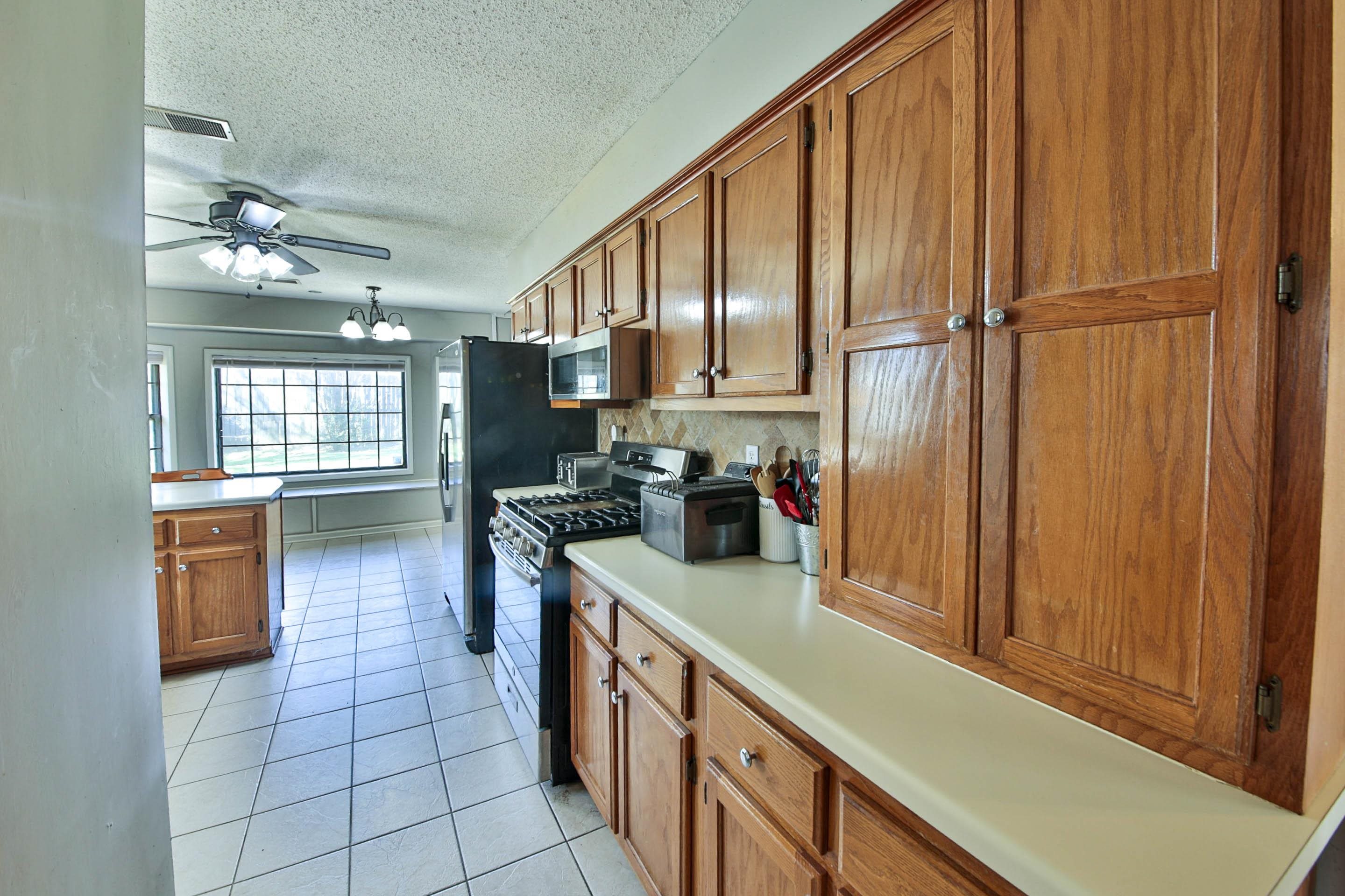 6388 Briergate Dr Property Photo 16