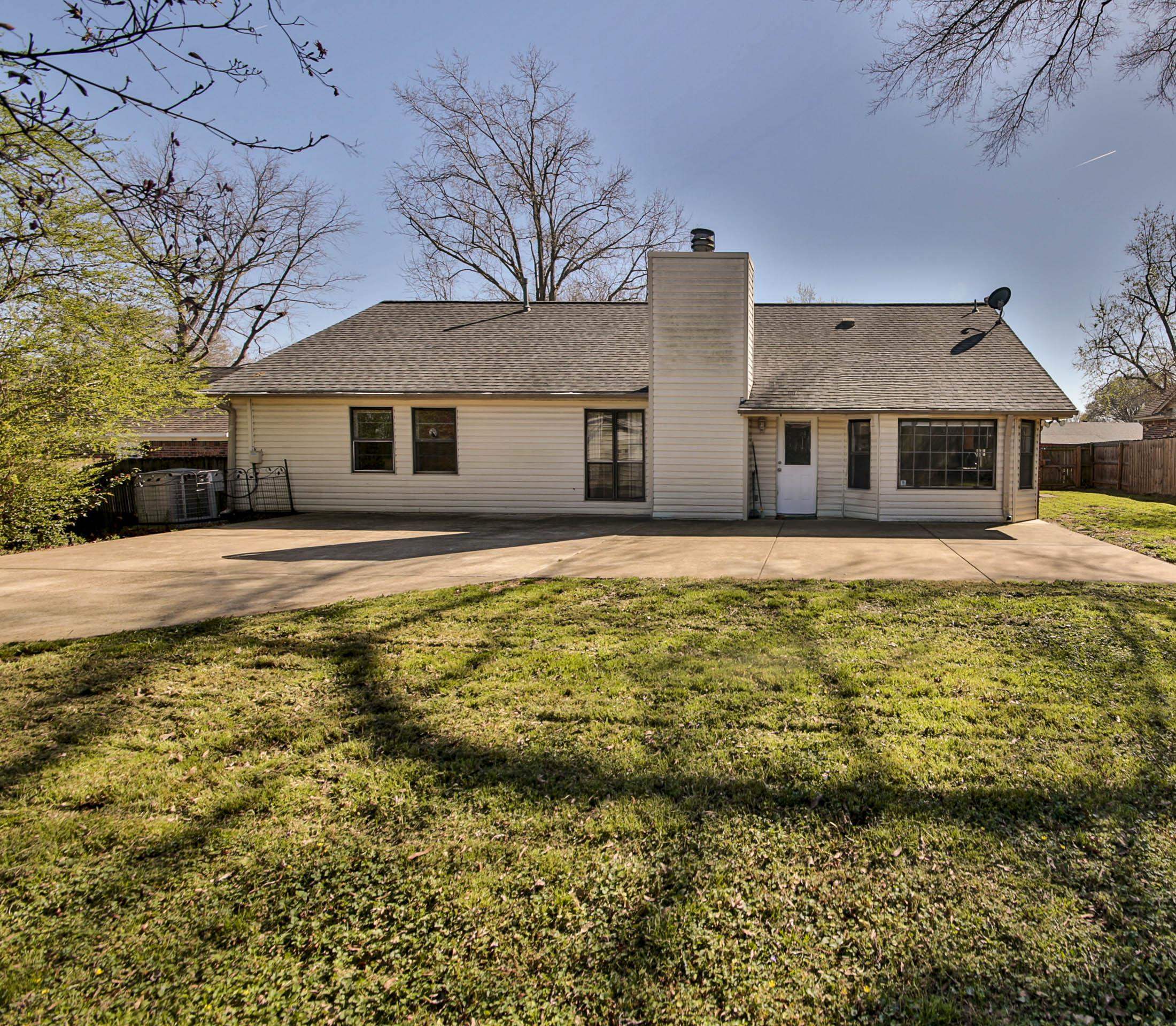 6388 Briergate Dr Property Photo 23