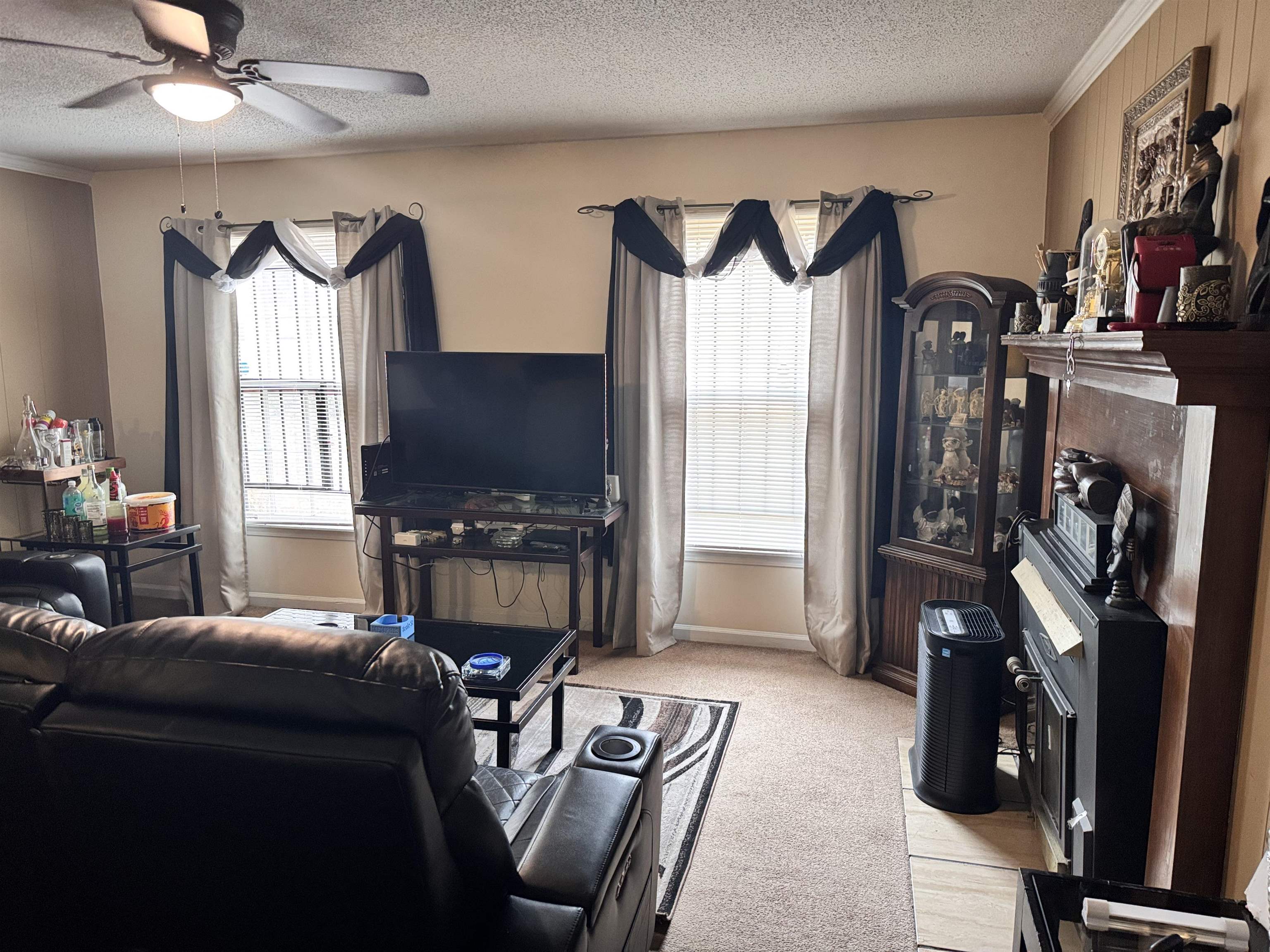 3647 Northcliffe Dr 1 Property Photo 7