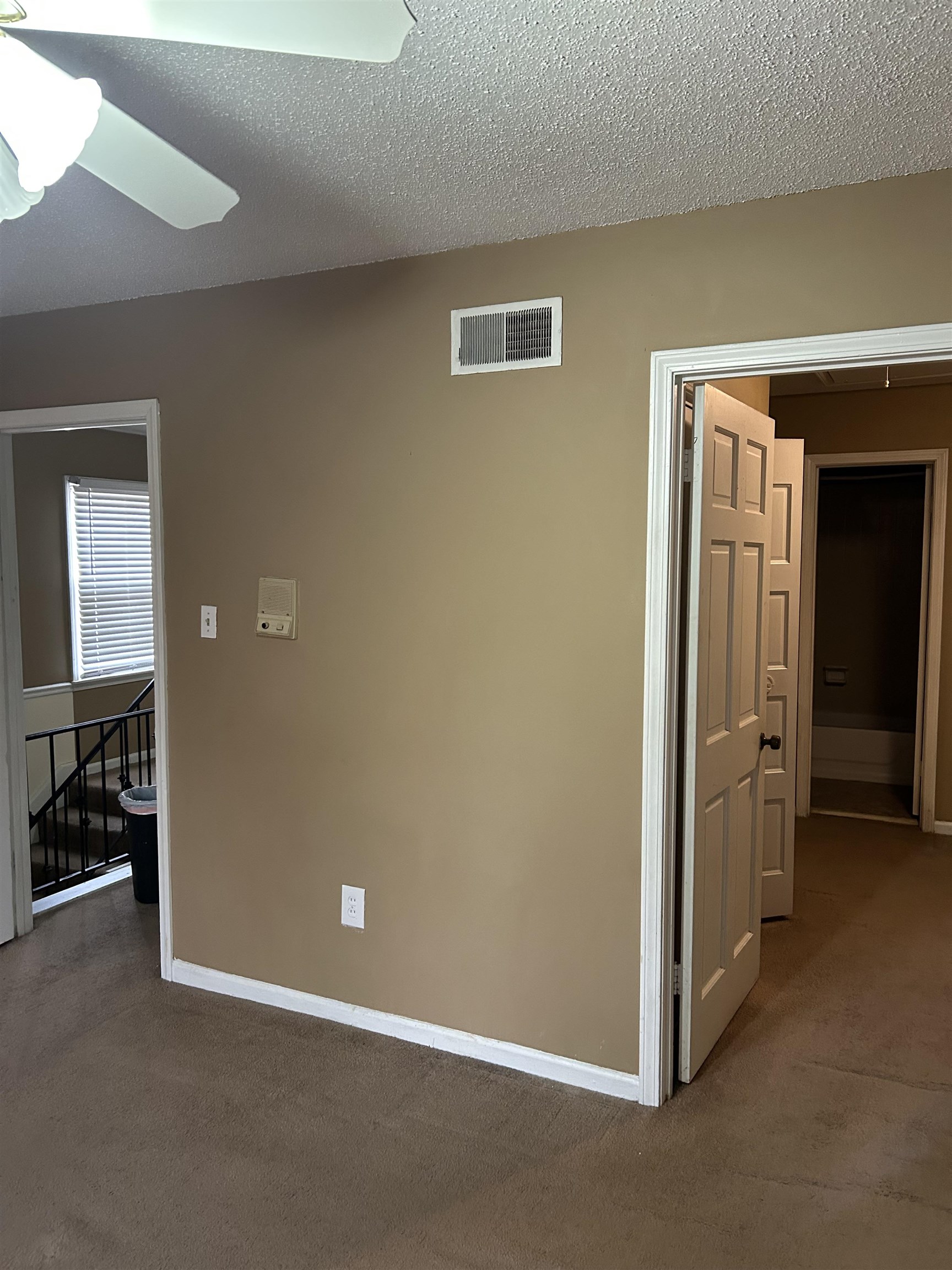 3647 Northcliffe Dr 1 Property Photo 16