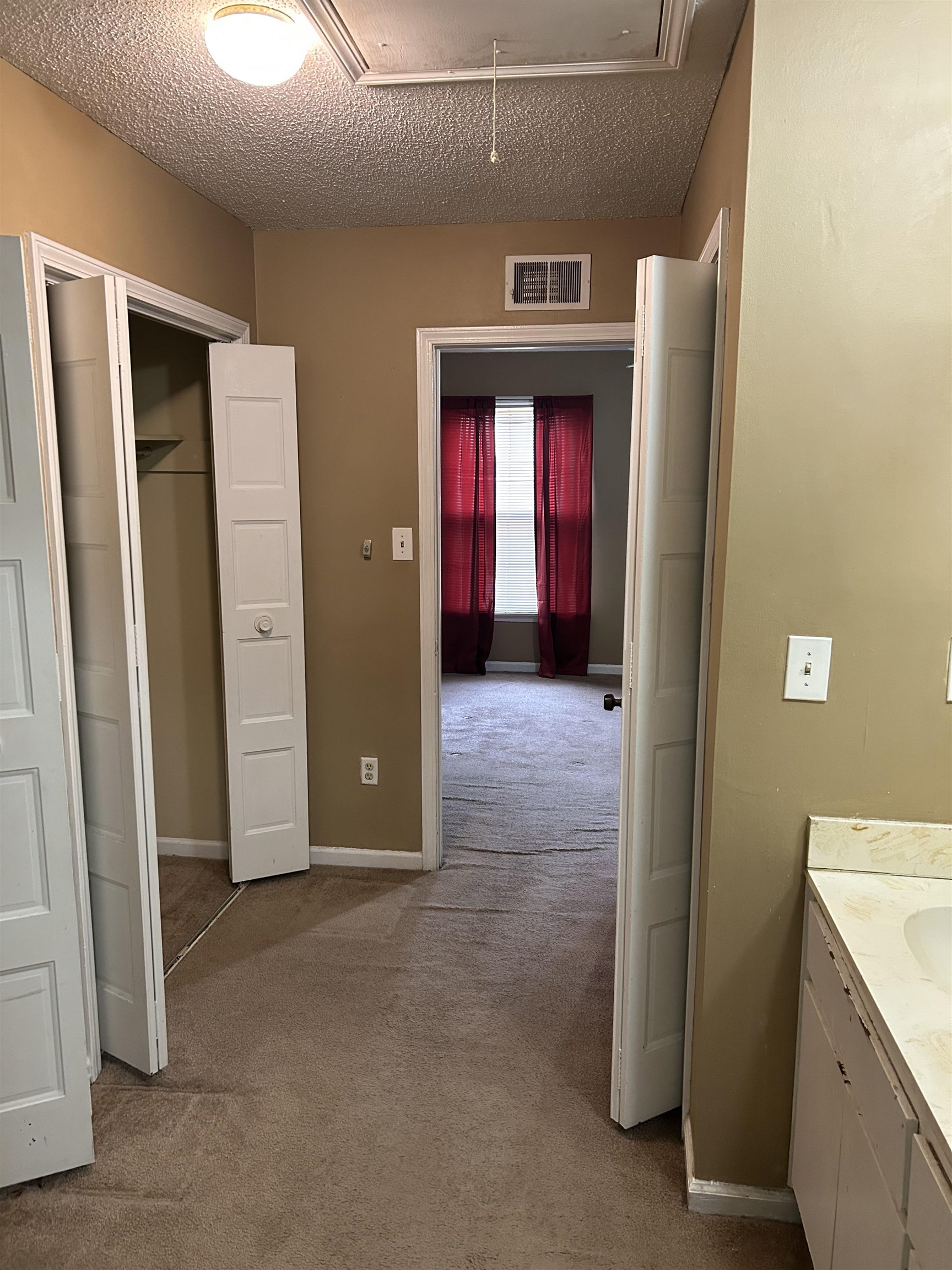 3647 Northcliffe Dr 1 Property Photo 22