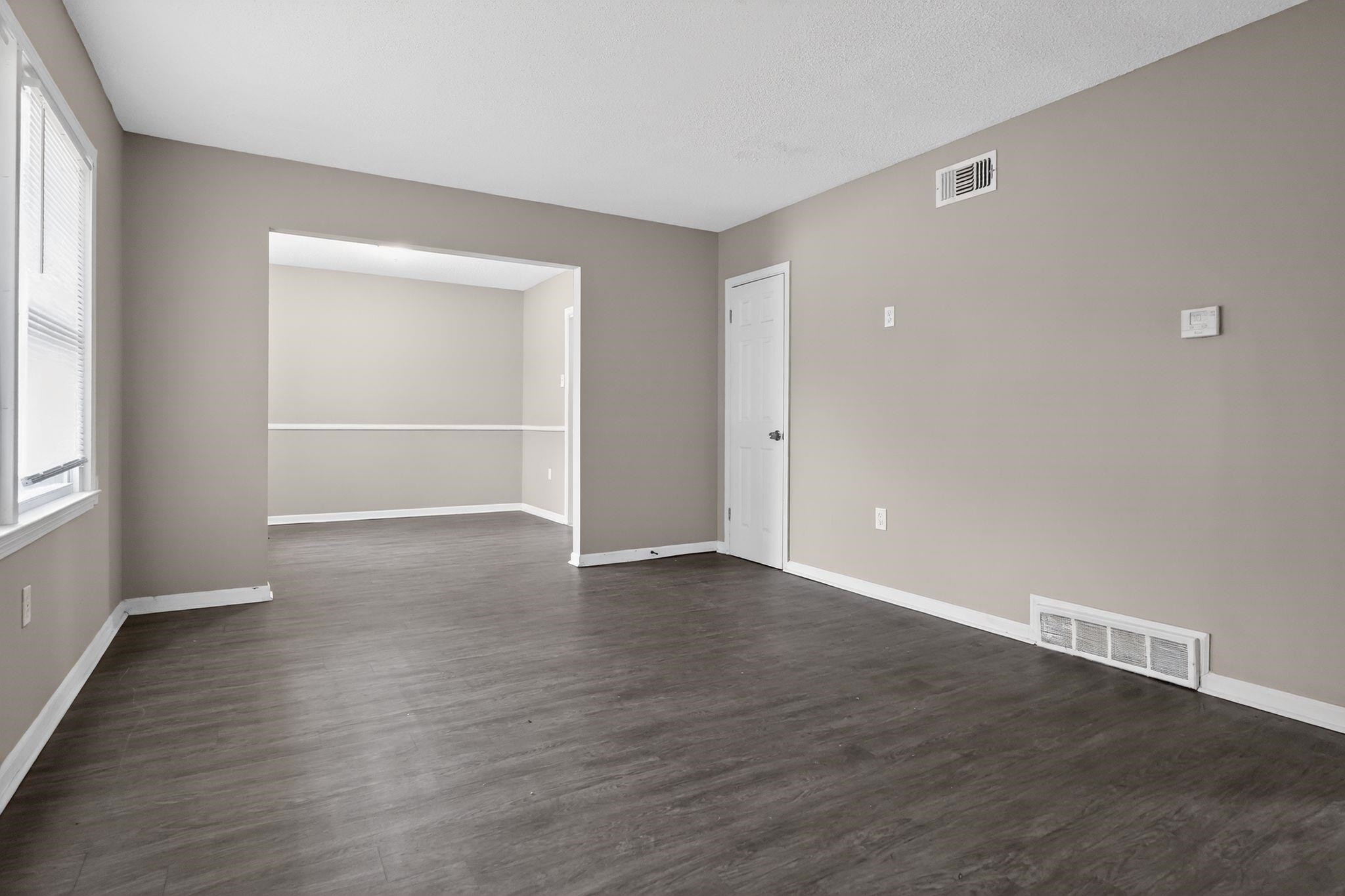 1589 Whitney Ave Property Photo 15