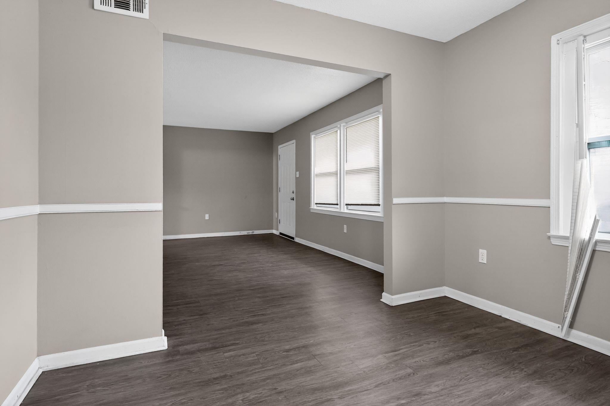 1589 Whitney Ave Property Photo 16