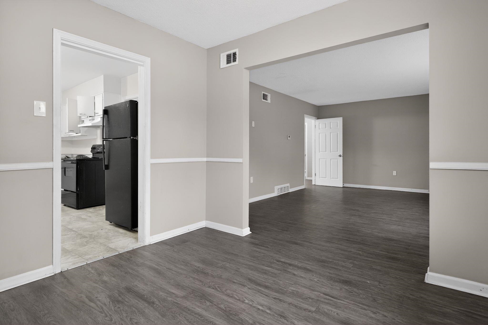 1589 Whitney Ave Property Photo 17