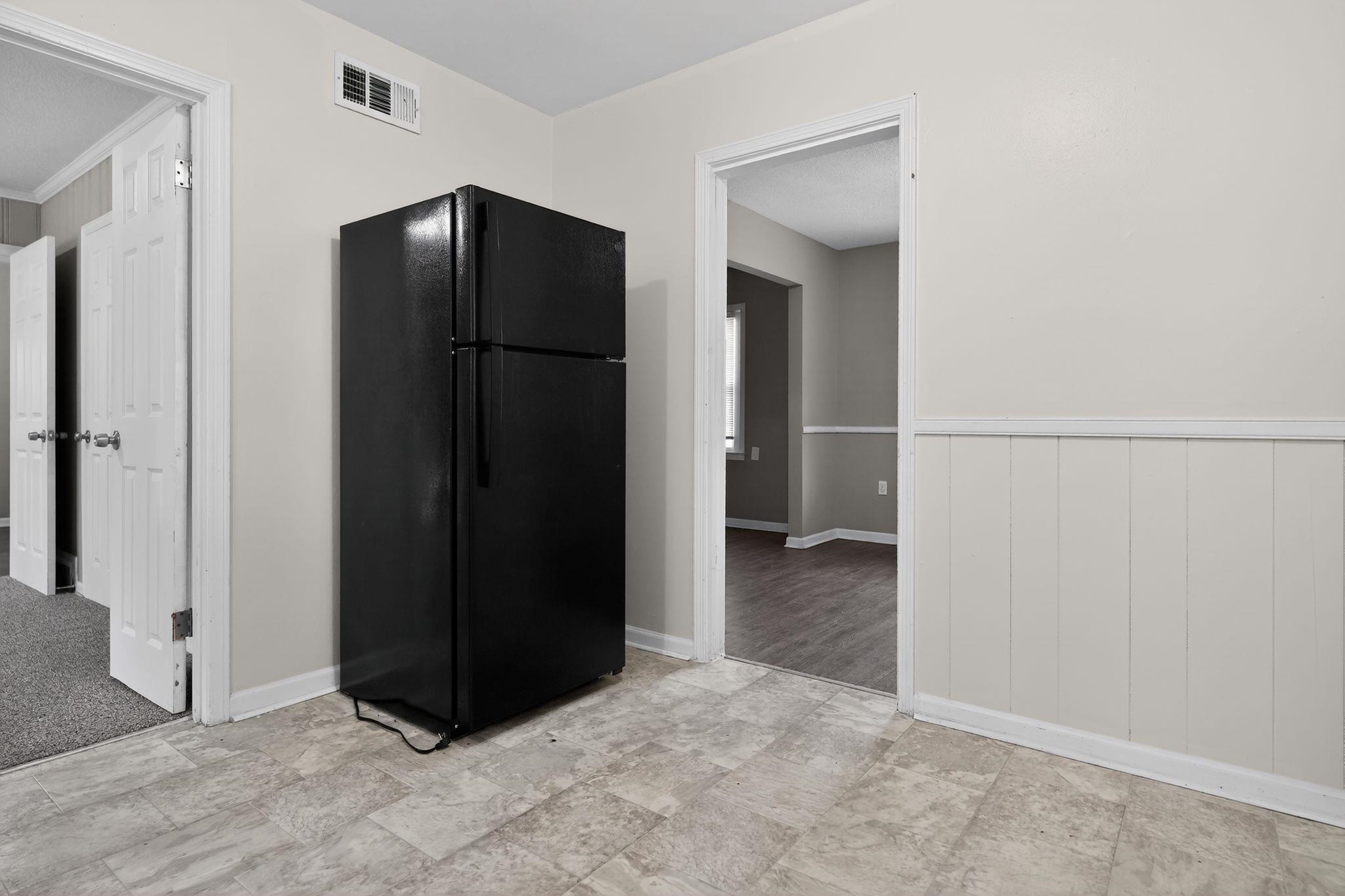 1589 Whitney Ave Property Photo 20