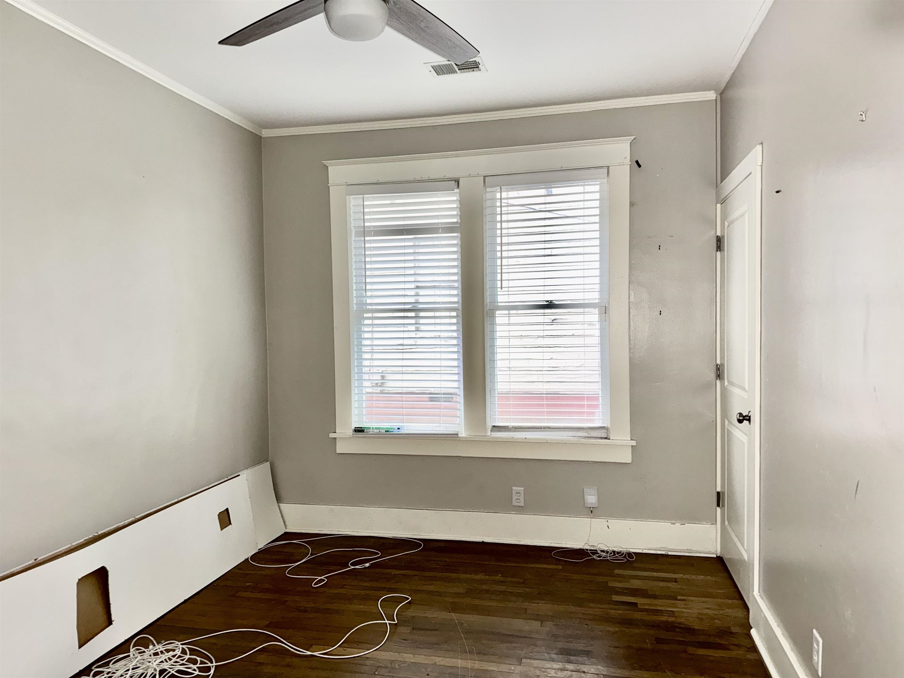 2297 Jackson Ave Property Photo 11