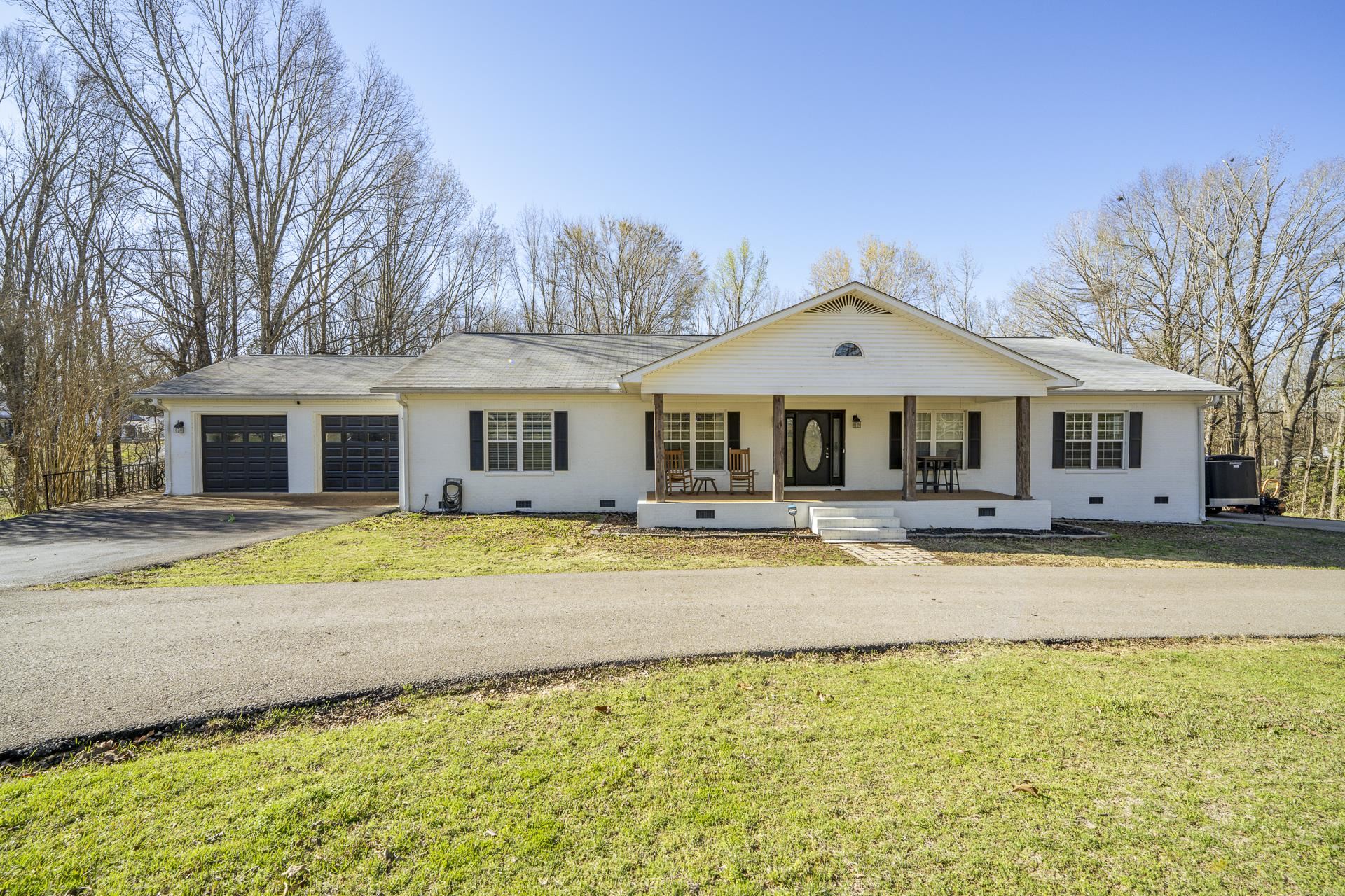 835 Breckenridge Ln Property Photo 1