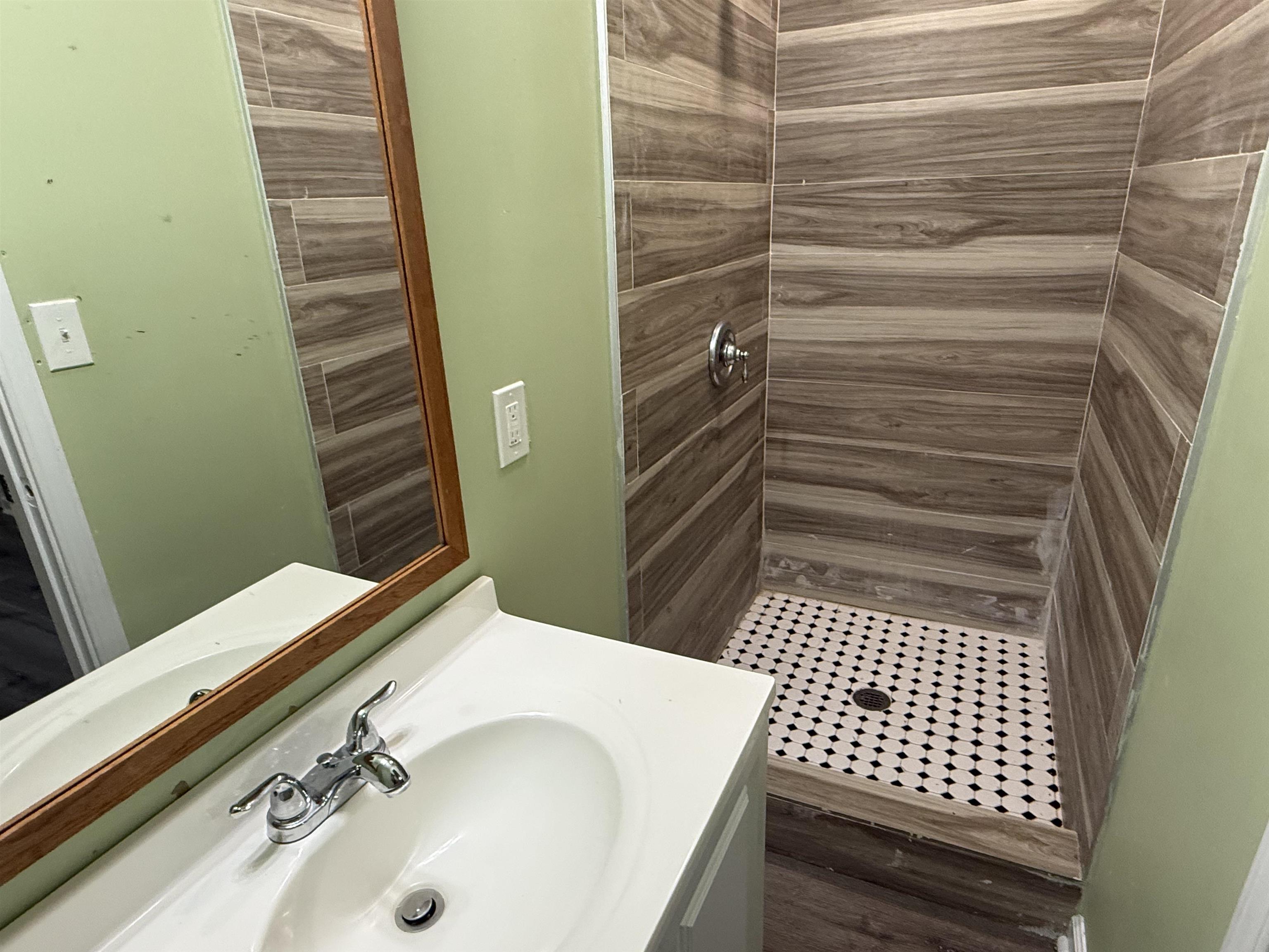 2554 Park Ave Property Photo 9