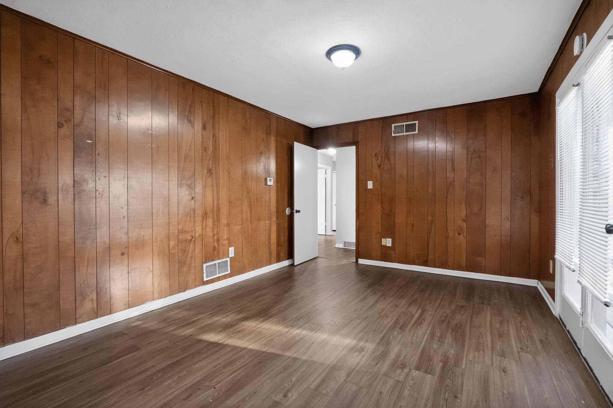 3697 Lakehurst Dr Property Photo 13