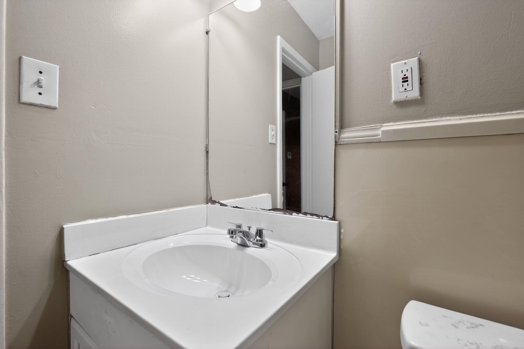3697 Lakehurst Dr Property Photo 20