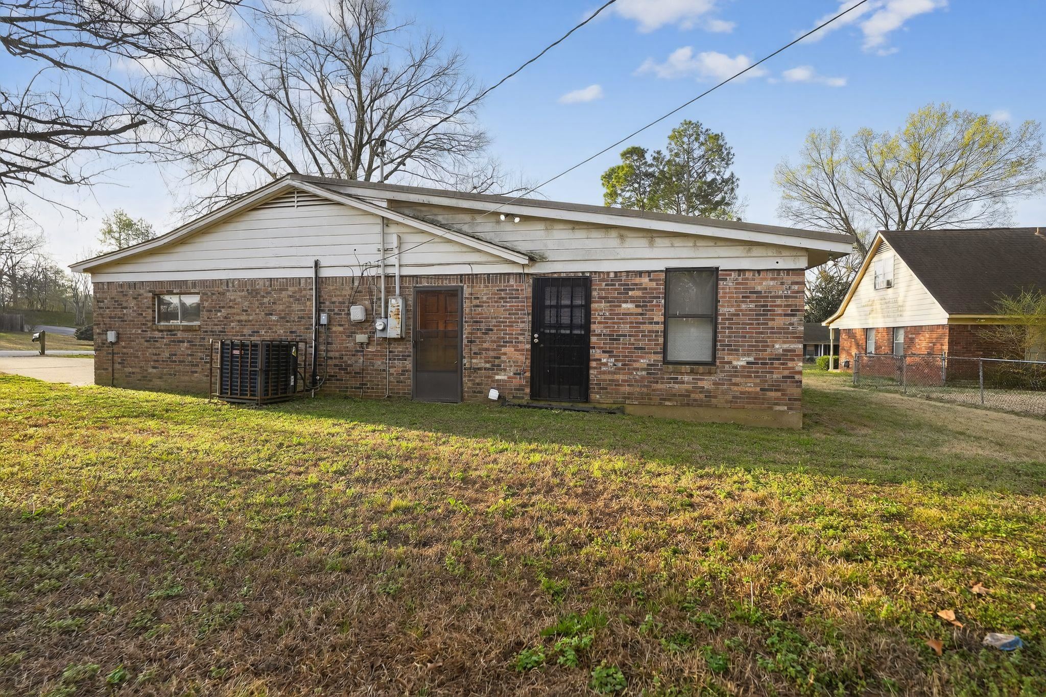 3697 Lakehurst Dr Property Photo 30