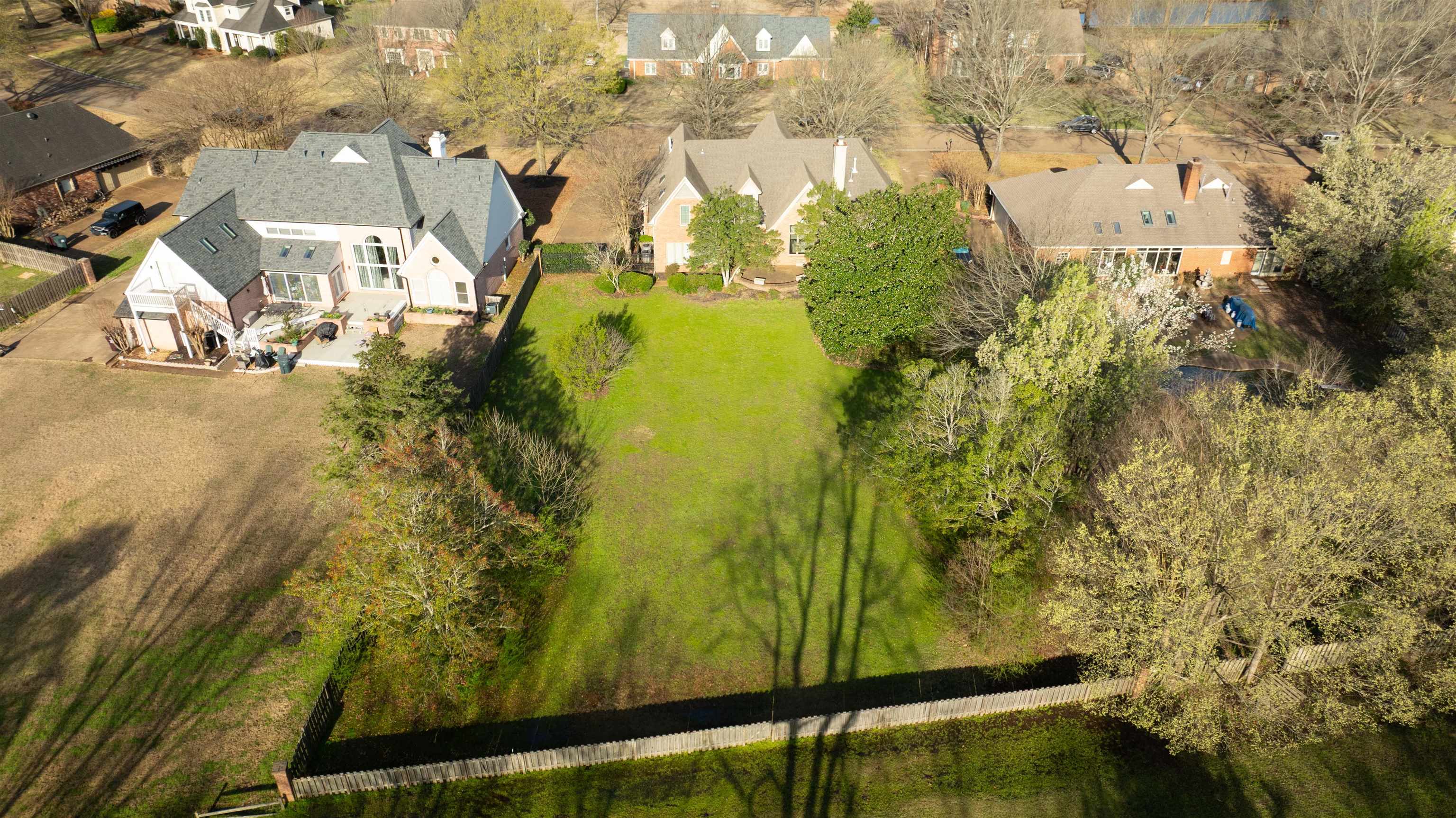 2660 Dibrell Trail Dr Property Photo 2