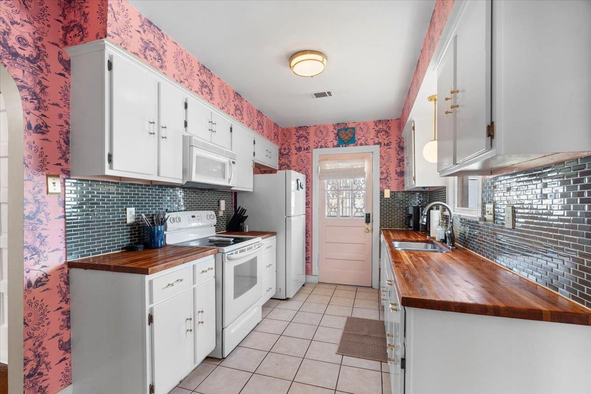 1790 Lyndale Ave Property Photo 8