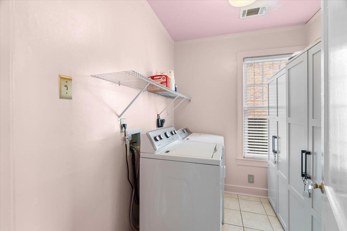 1790 Lyndale Ave Property Photo 19