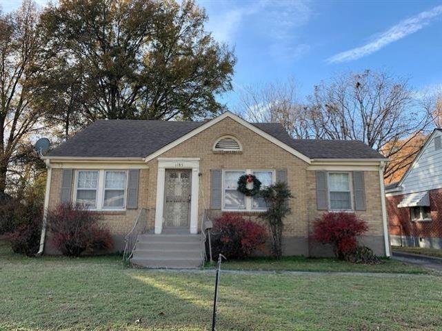 967 Maria St Property Photo 3