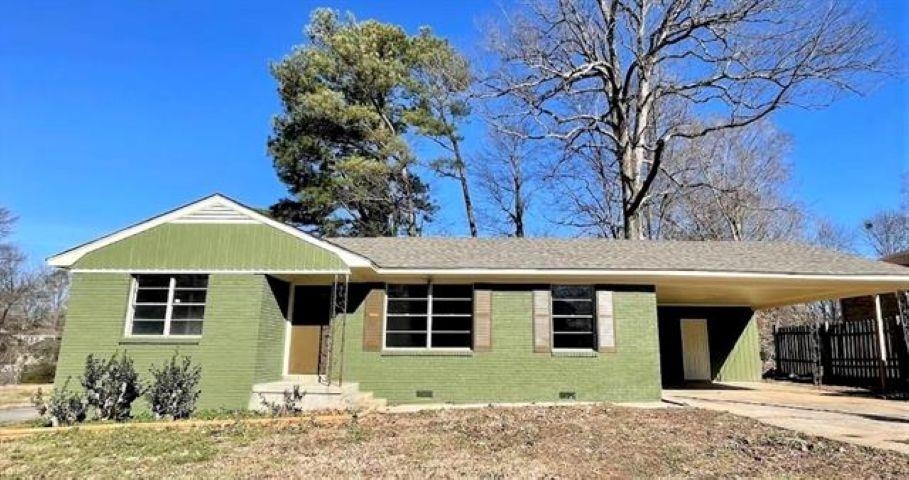 967 Maria St Property Photo 4
