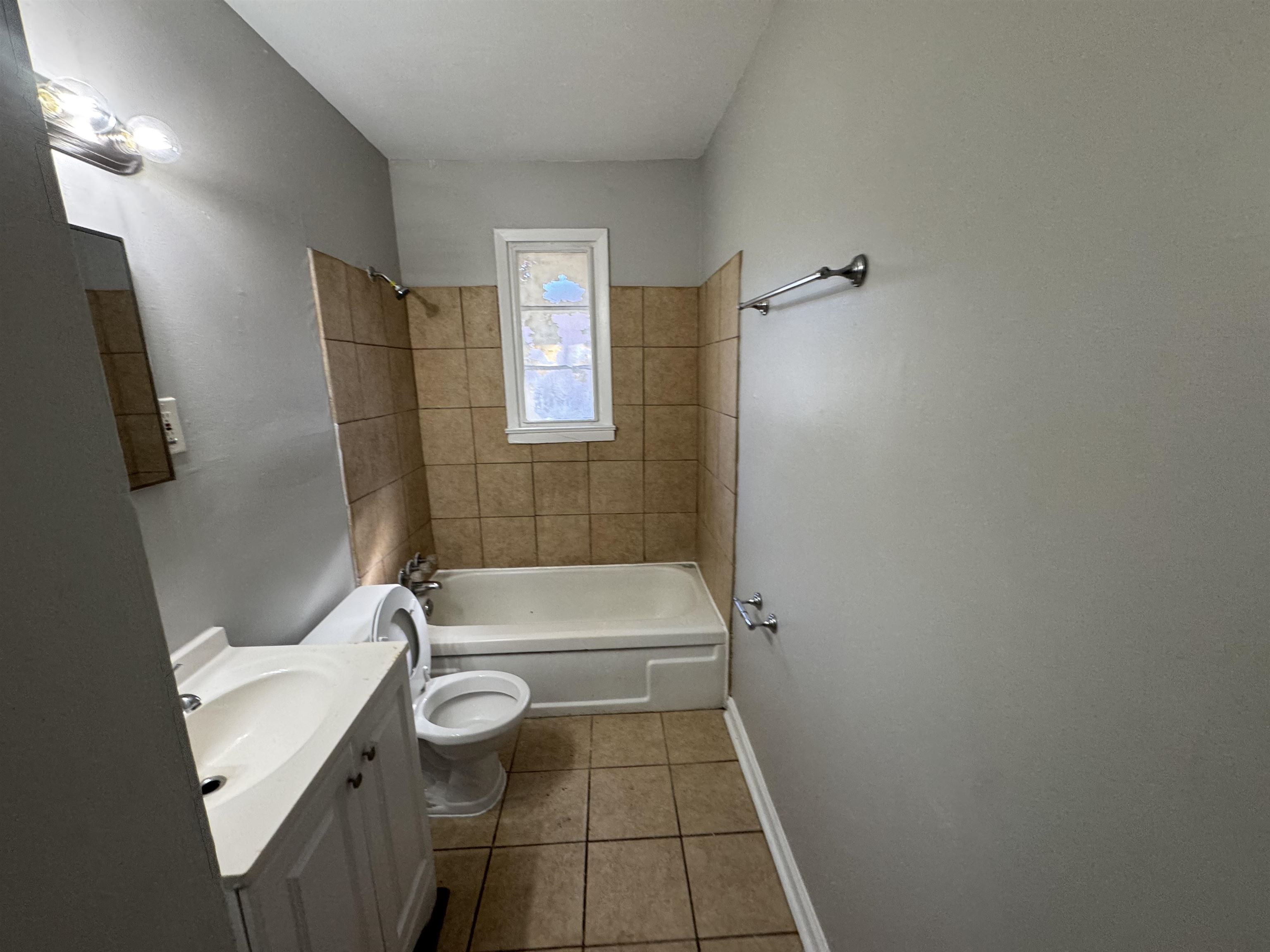 4597 Windward Dr Property Photo 4