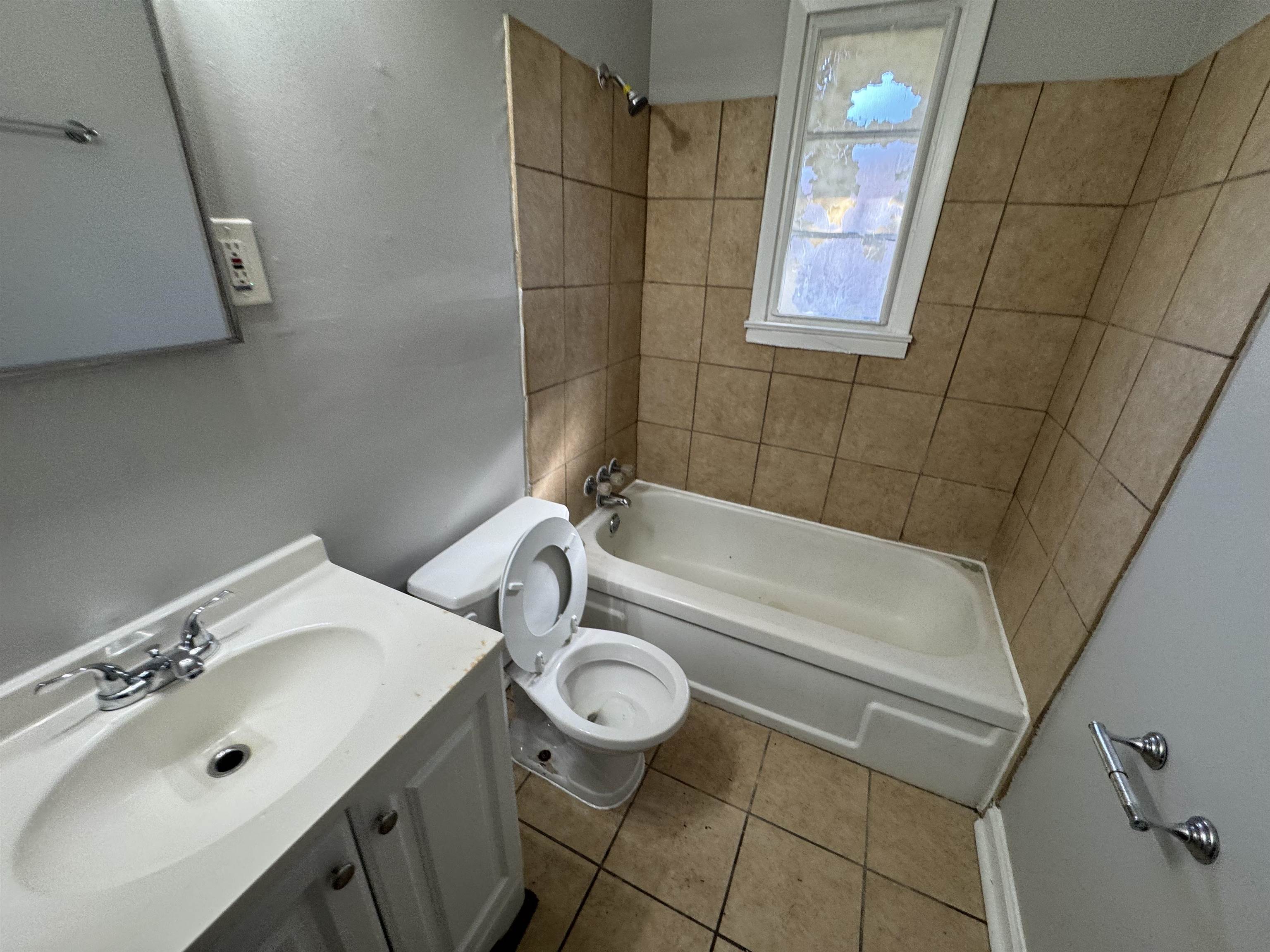 4597 Windward Dr Property Photo 5