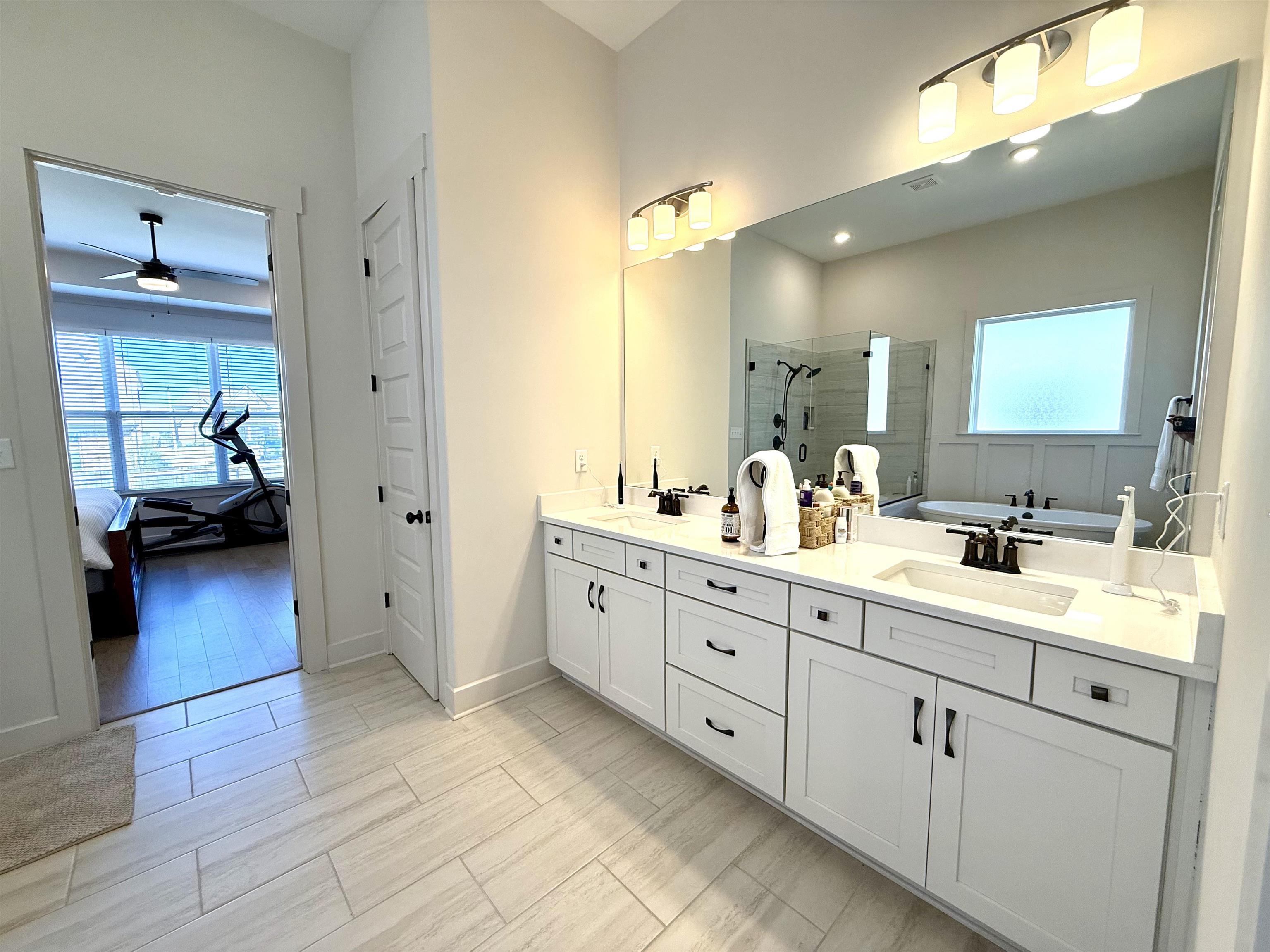 12516 Golden Bell Dr Property Photo 18