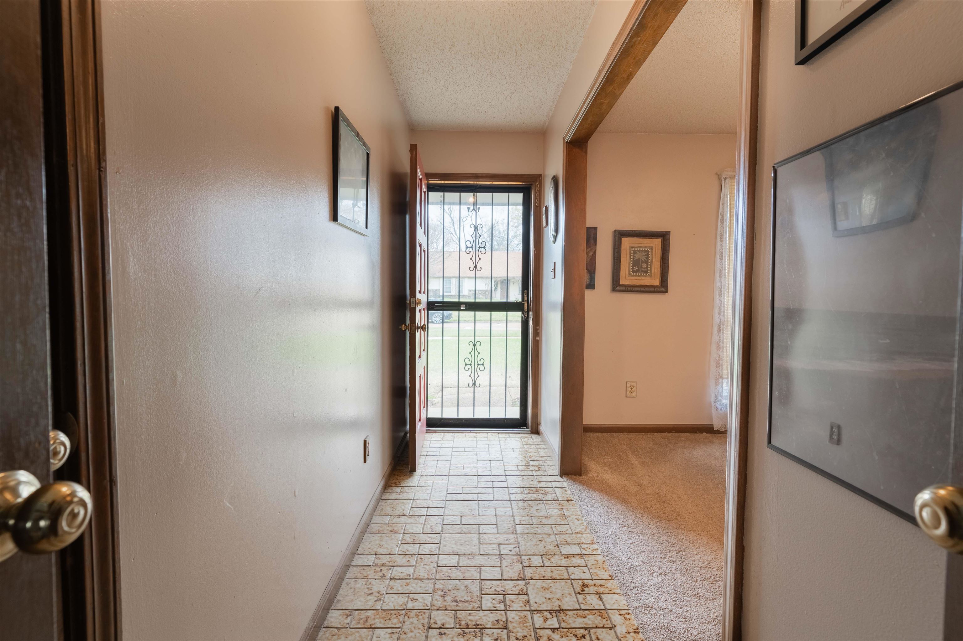 6371 Briergate Dr Property Photo 4